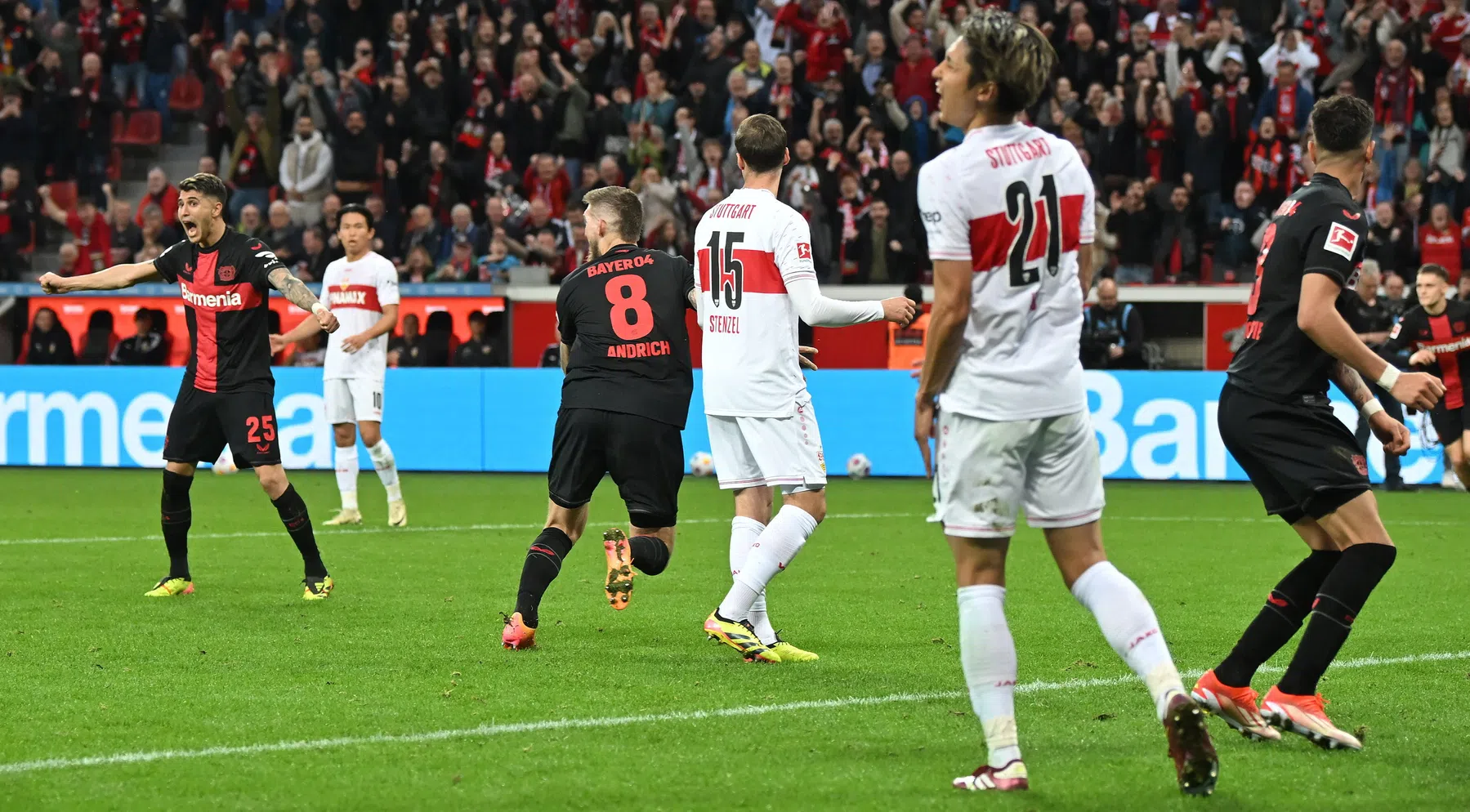 Niet te geloven: comeback-koningen van Leverkusen flikken het wéér