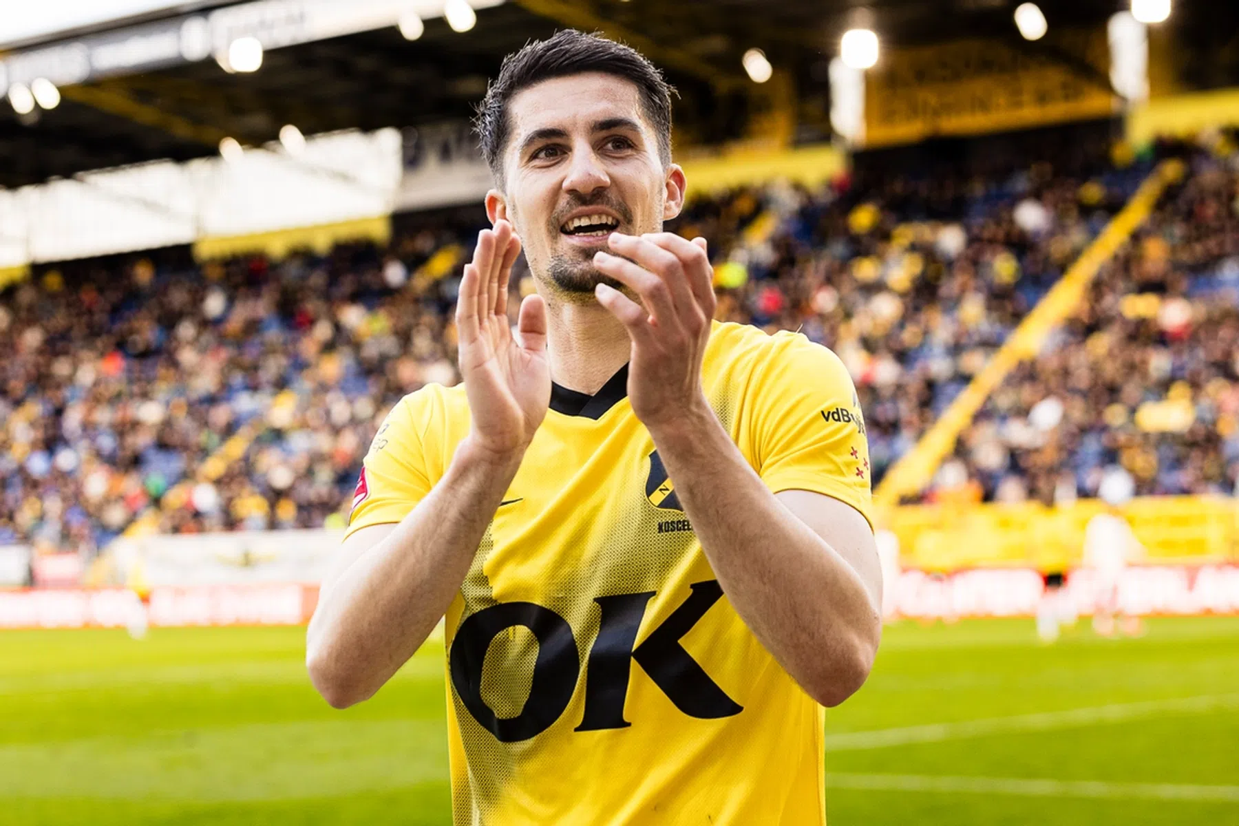 NAC doet tegen Jong PSV uitstekende zaken in jacht op promotie