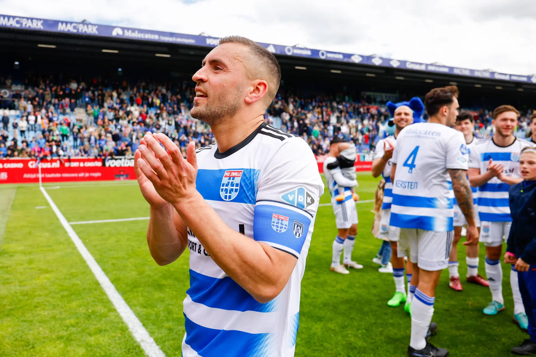 PEC speelt laatste zorgen weg bij start afscheidstournee Van Polen