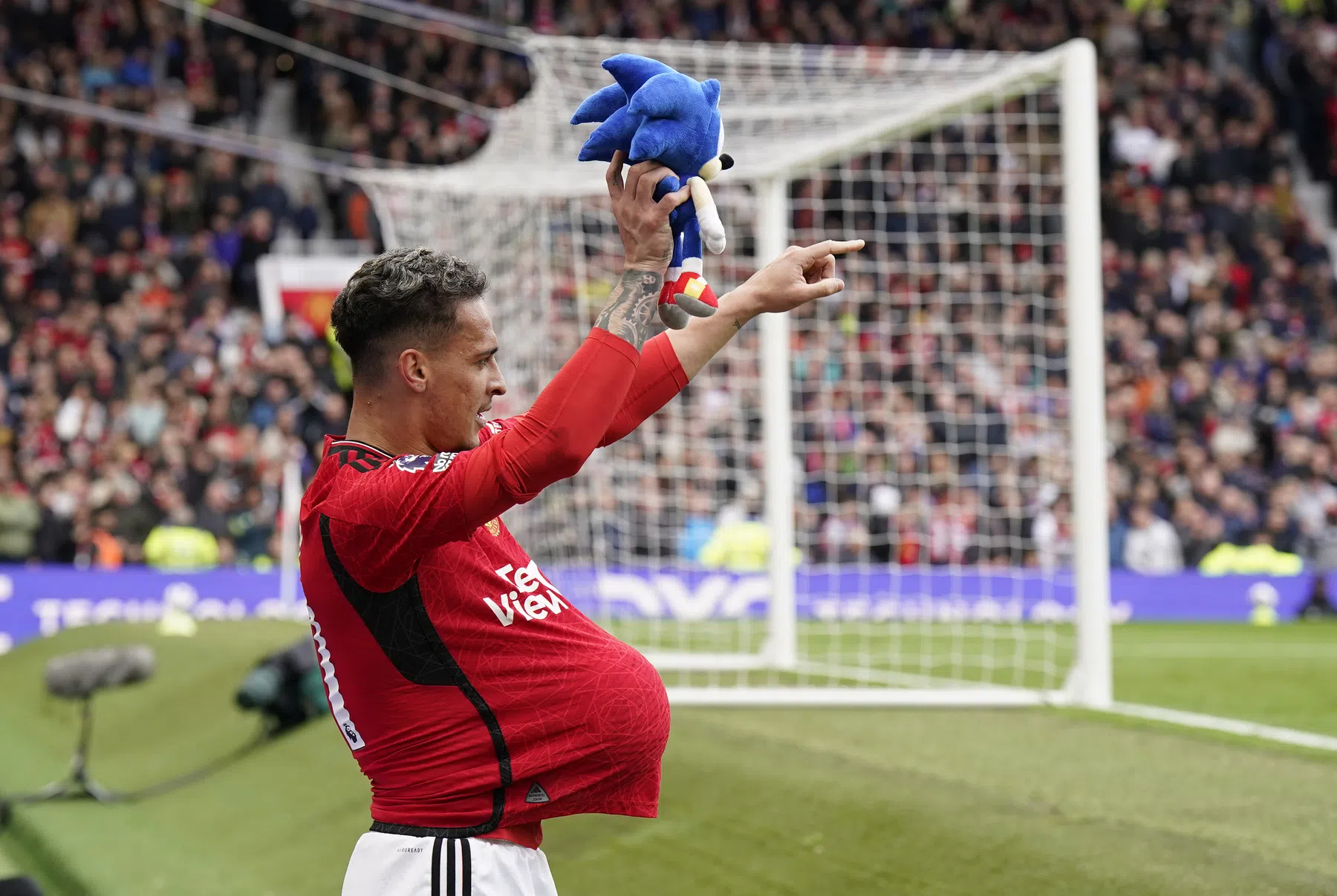 Ten Hag tevreden over de bijdrage van Antony