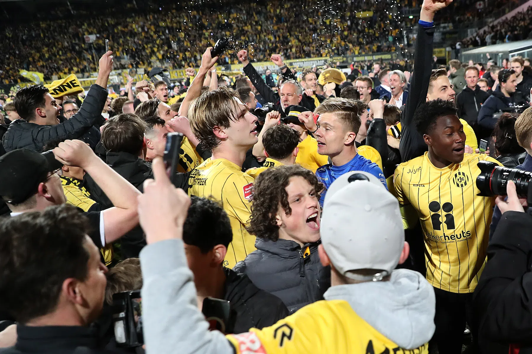 Speaker Roda JC ontketent feest met fout: 'Ik ben ook maar een mens'