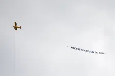 Thumbnail for article: Vliegtuigje boven de Galgenwaard met boodschap voor Vitesse