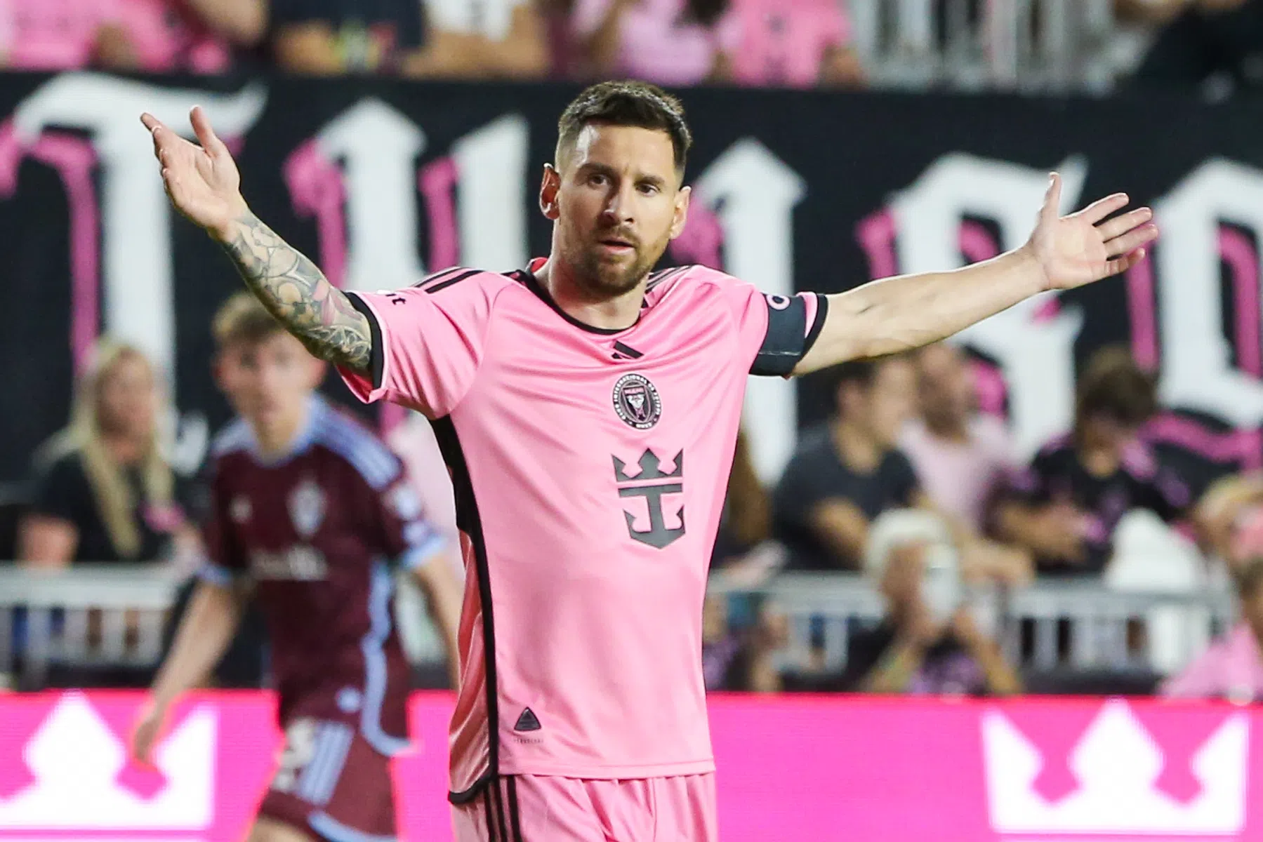 Messi schrijft historie met vijf assists (!) én een goal in één helft