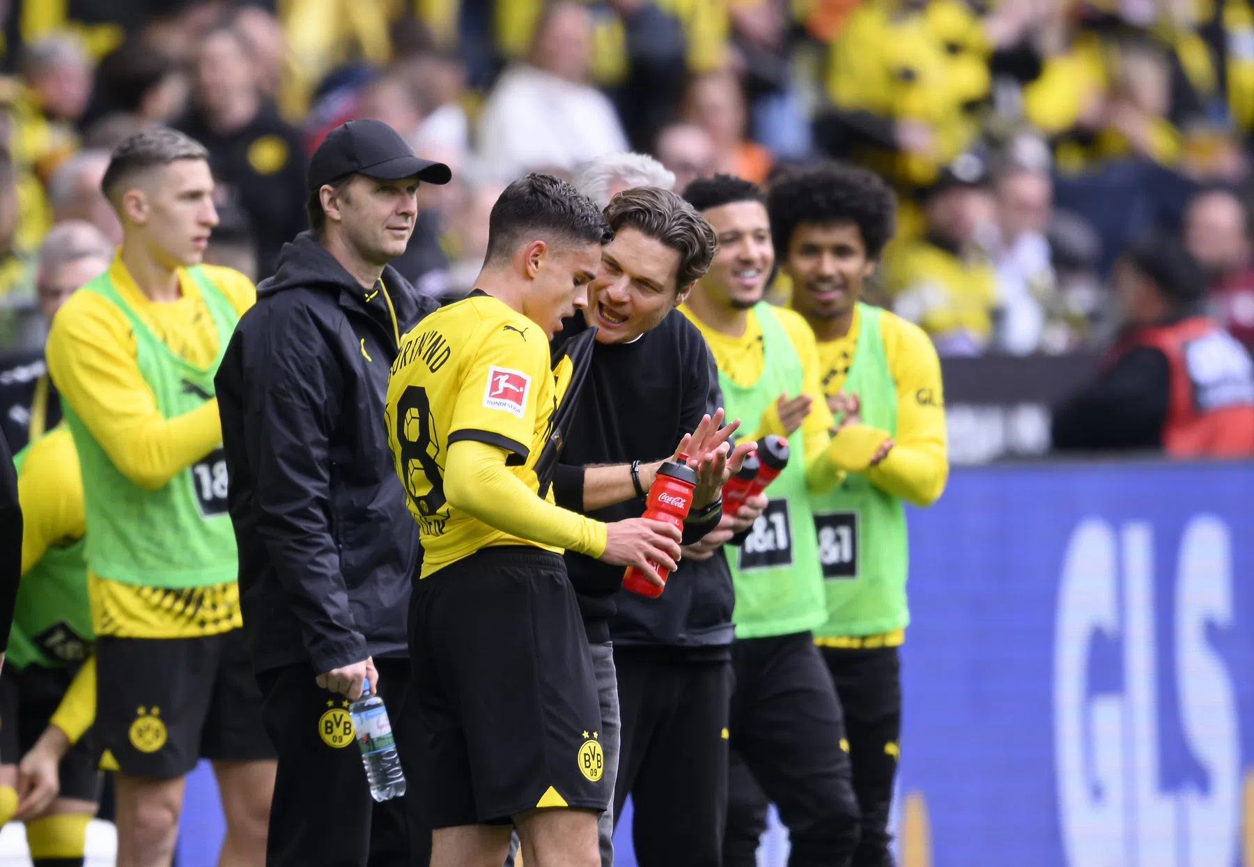 Dortmund-talent moet eerst naar school en vliegt daarna naar Parijs voor CL 