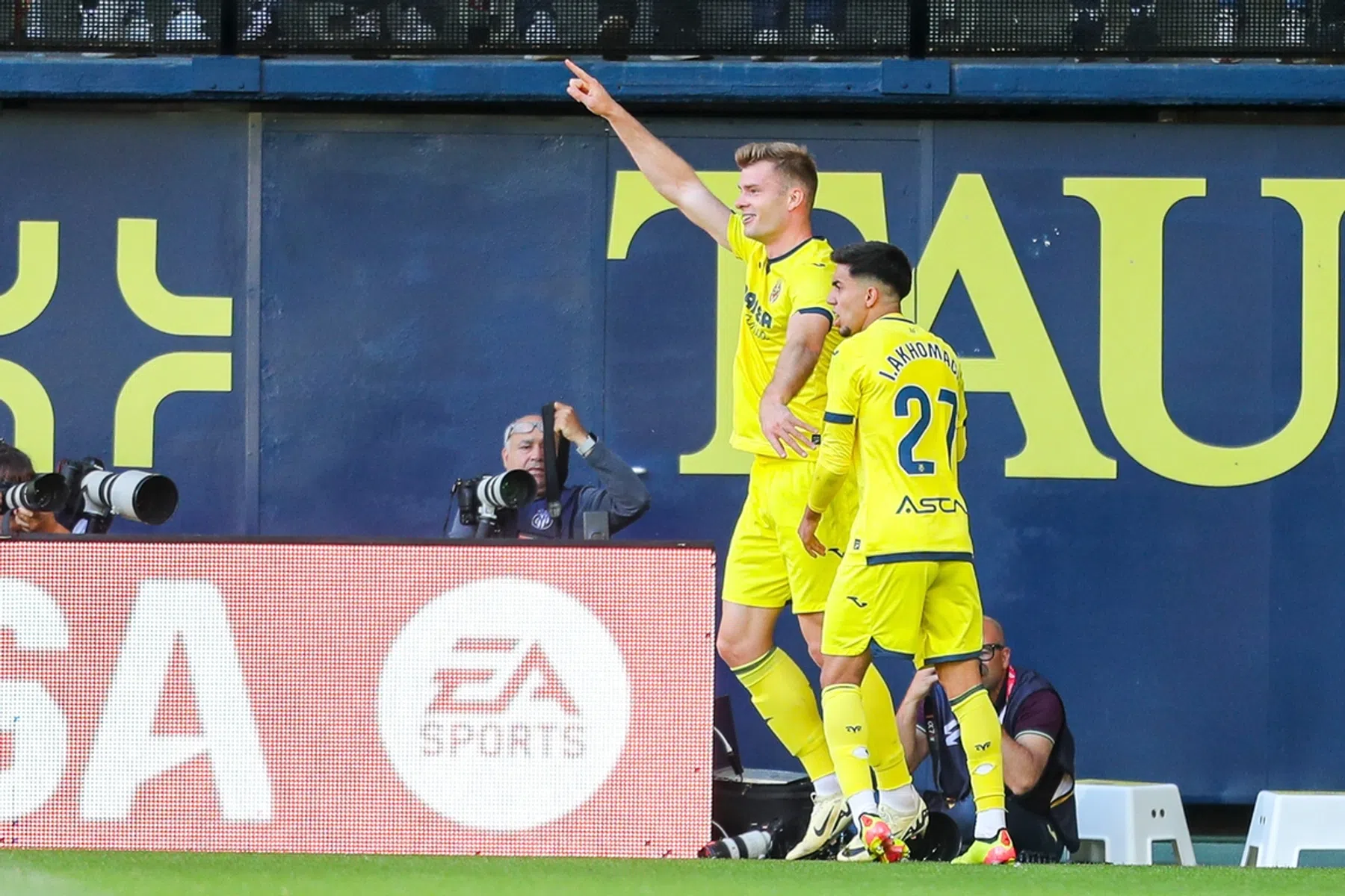 Bij Villarreal bejubelde Sørloth doet gooi naar topscorerstitel in La Liga