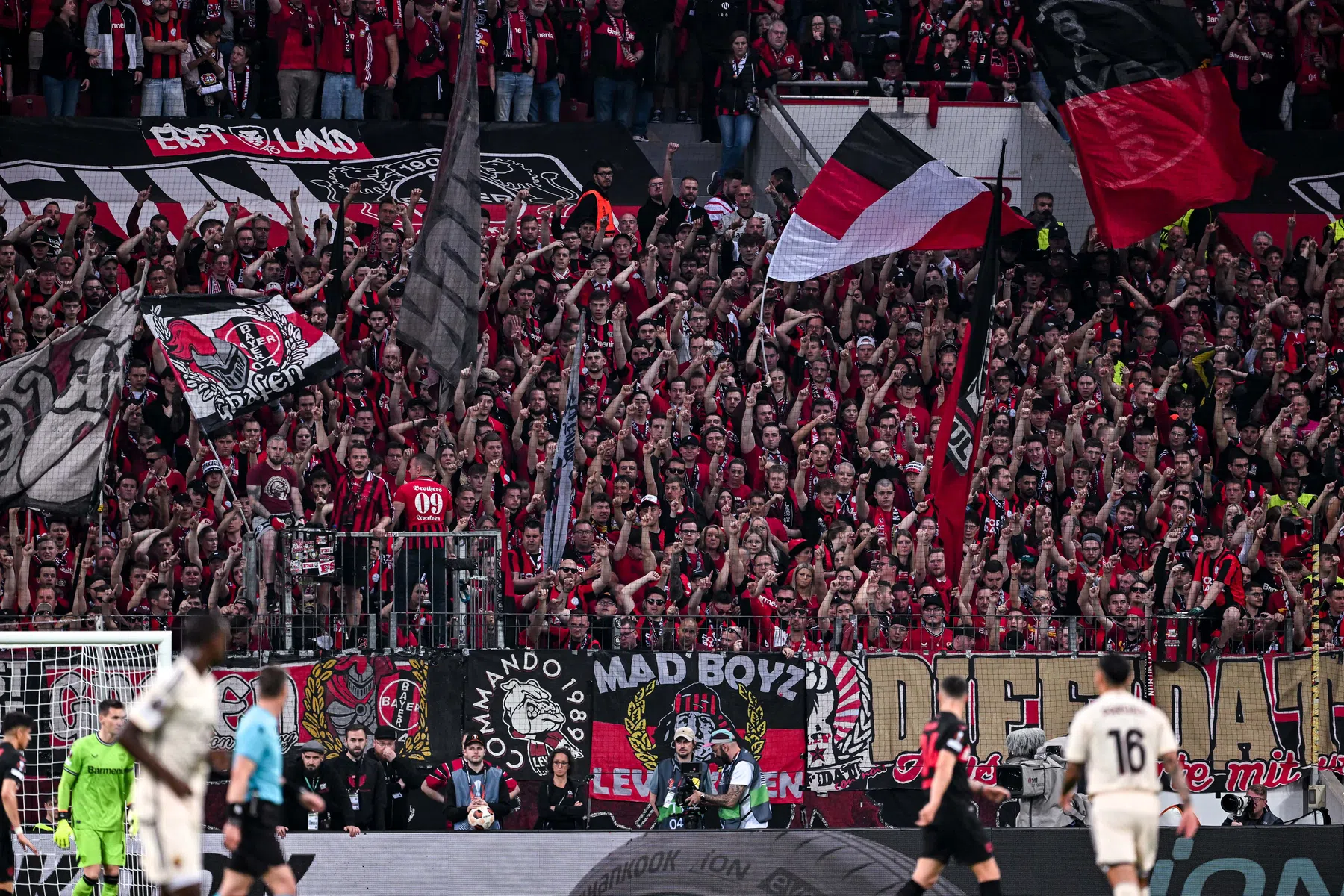 Leverkusen-fans kunnen droomseizoen gratis op hun lijf vereeuwigen