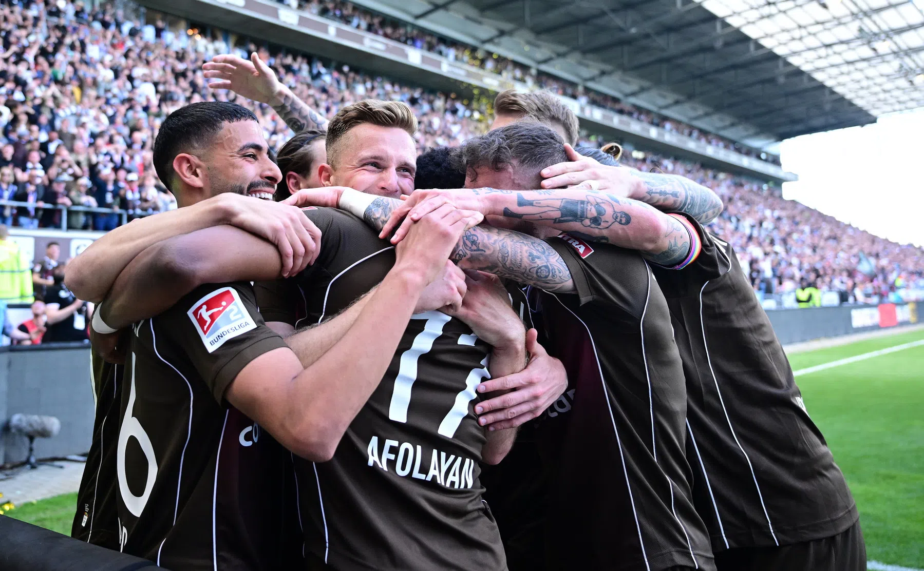 Omgekeerde wereld in Hamburg: Sankt Pauli promoveert, pijnlijke statistiek HSV