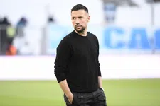 Thumbnail for article: Ajax en Farioli naderen elkaar, komst Chivu wordt moeilijk