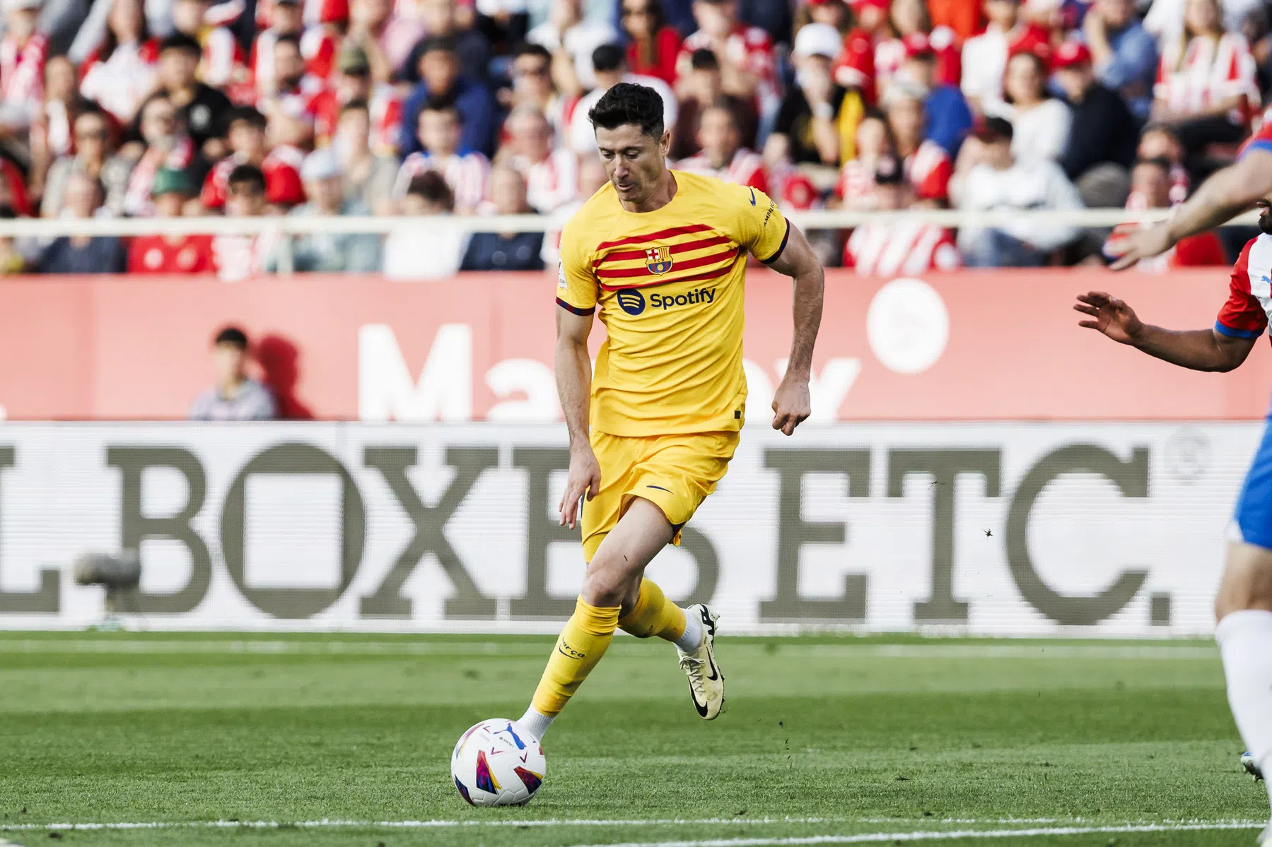 Kamp Lewandowski voelt zich geroepen te reageren op geruchten