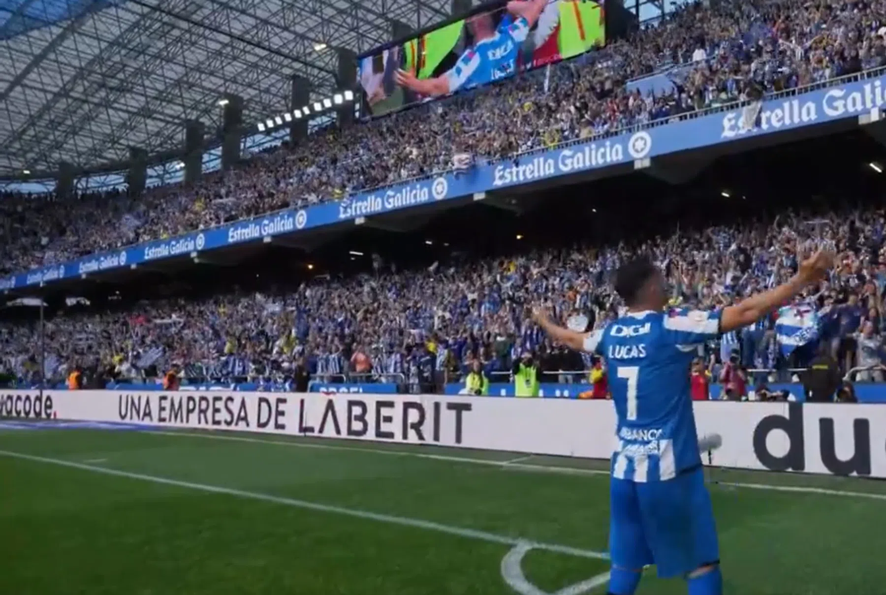 Depor is terug: lokale held ontketent volksfeest in A Coruña