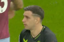 Thumbnail for article: Megablunder Martínez helpt Liverpool vliegensvlug in het zadel