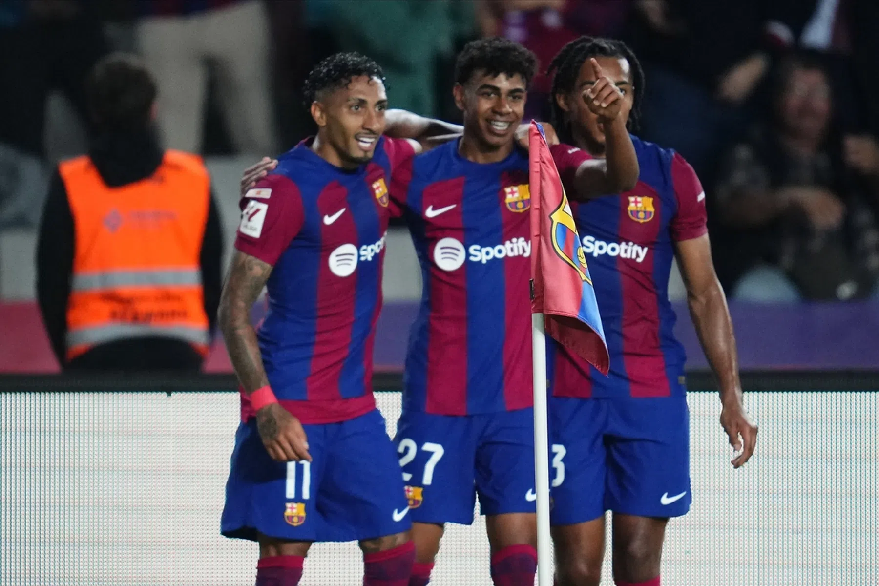 Barcelona overleeft kansen Becker en herovert plek twee