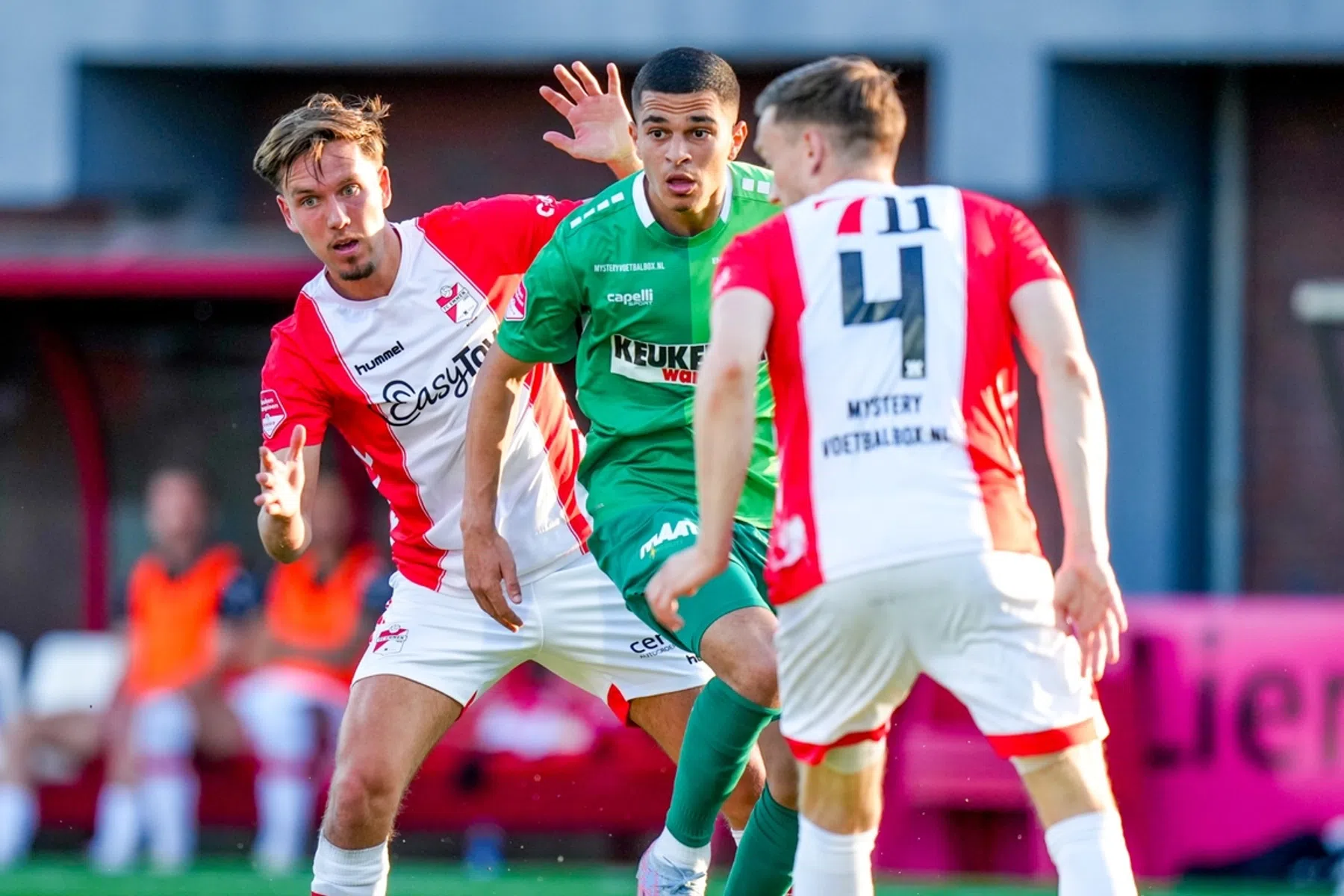 Emmen en Dordrecht hebben nog alles om voor te spelen