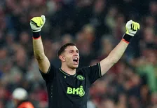Thumbnail for article: Aston Villa de Champions League in: Martínez gaat los met champagne