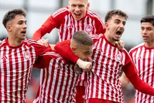 Thumbnail for article: Olympiakos zet Griekse titelrace op zijn kop, maar kan Ajax niet meer helpen