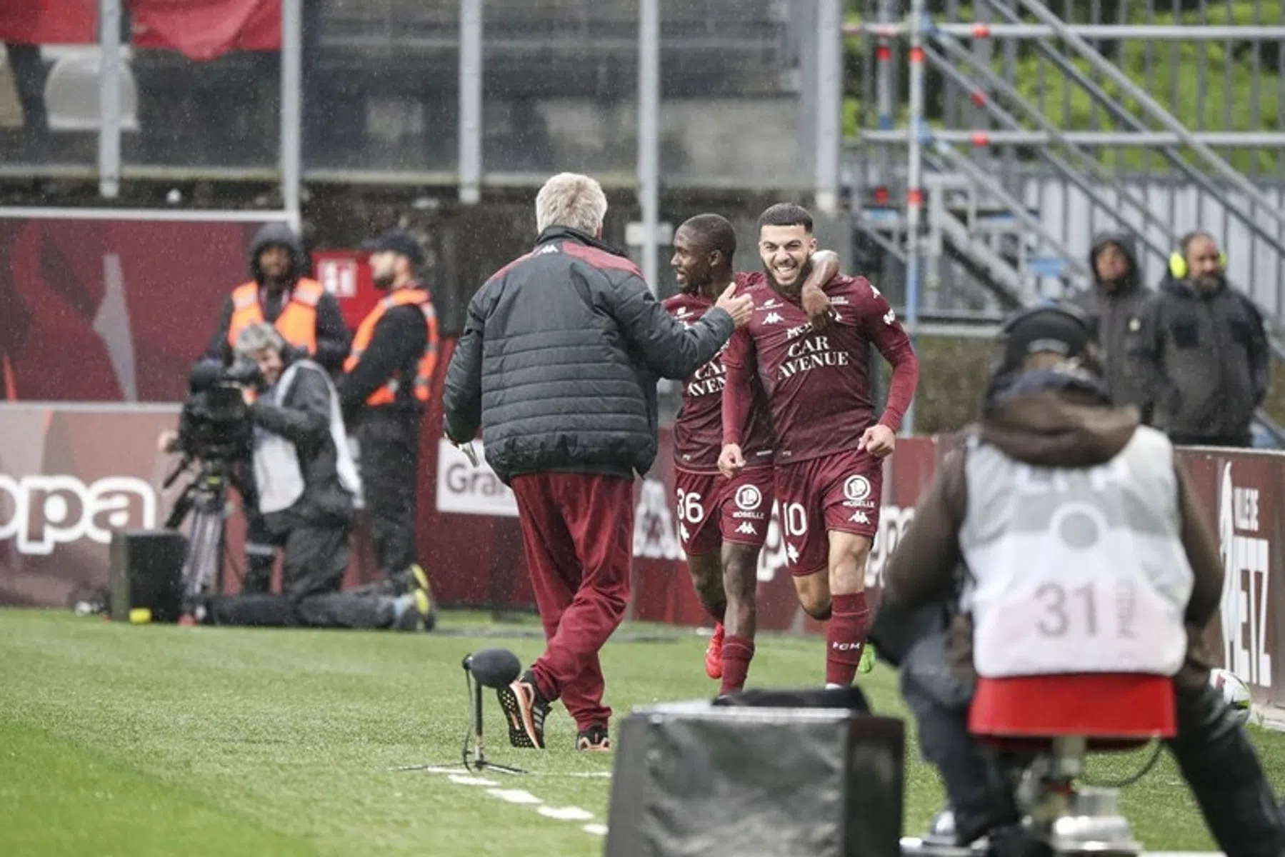 Dossier Mikautadze: details en achtergronden bij een bizar seizoen