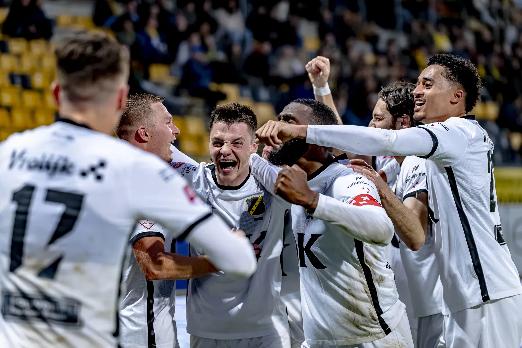 NAC slacht murw gebeukt Roda en gaat naar halve finale