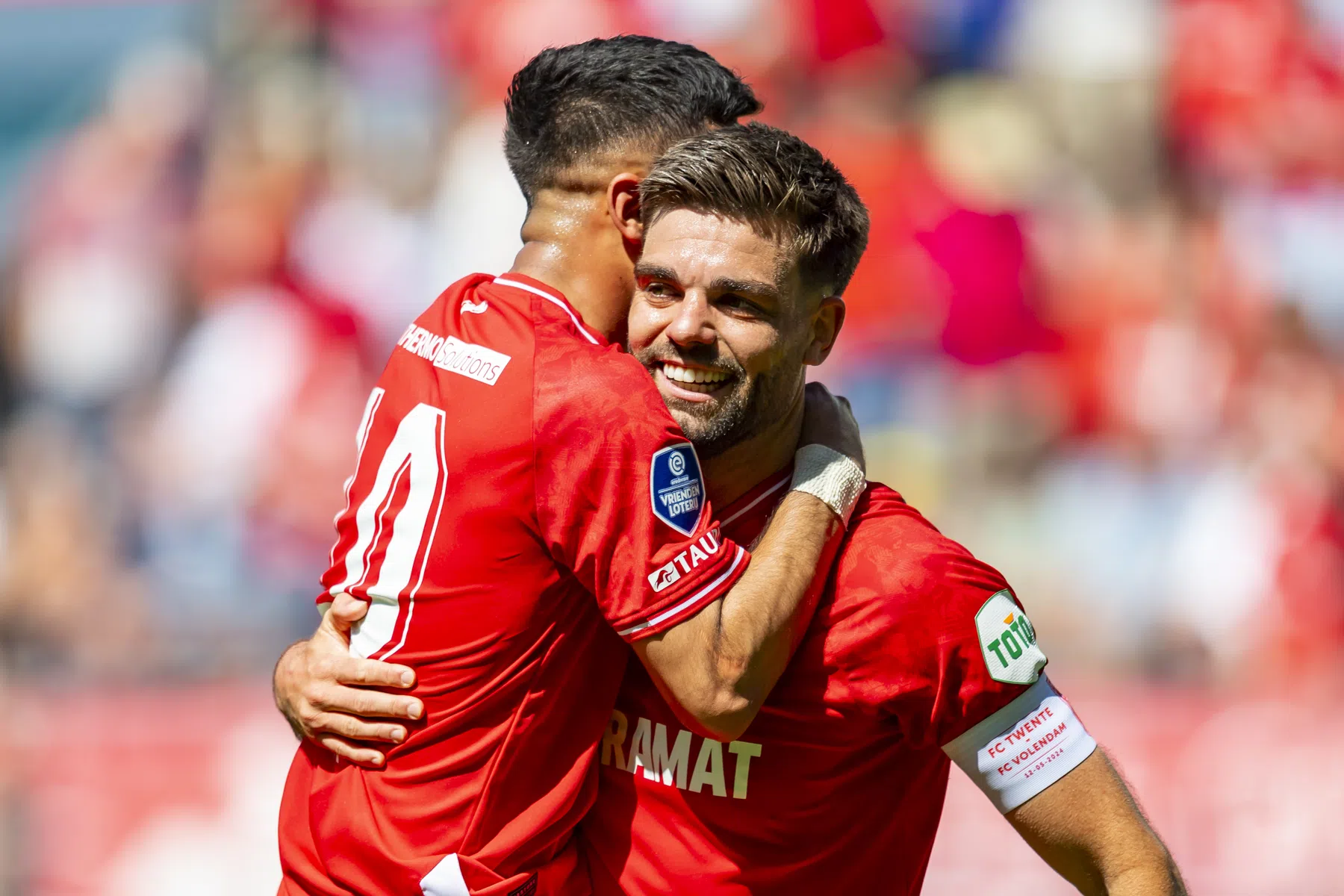 Twente-aanvoerder Robin Pröpper over de derde plaats, Ibiza en Weghorst  