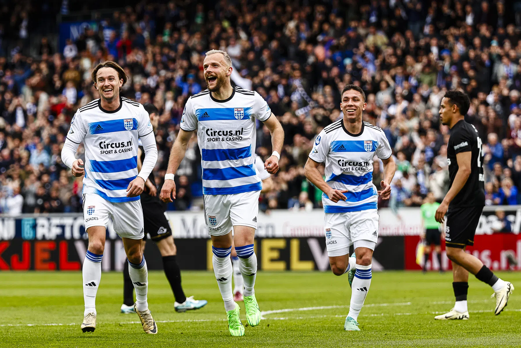 Kassa rinkelt voor PEC Zwolle door verkoop Thy
