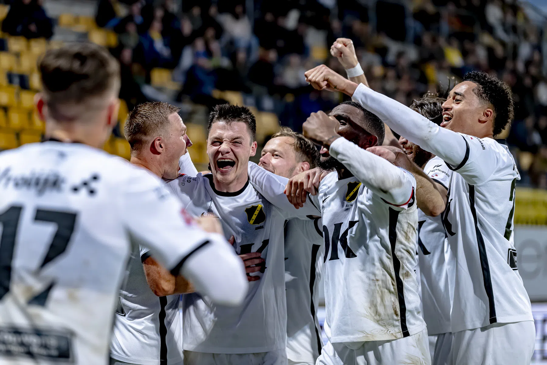 Volledig speelschema: NAC speelt tegen Emmen, ADO ontmoet Eredivisionist