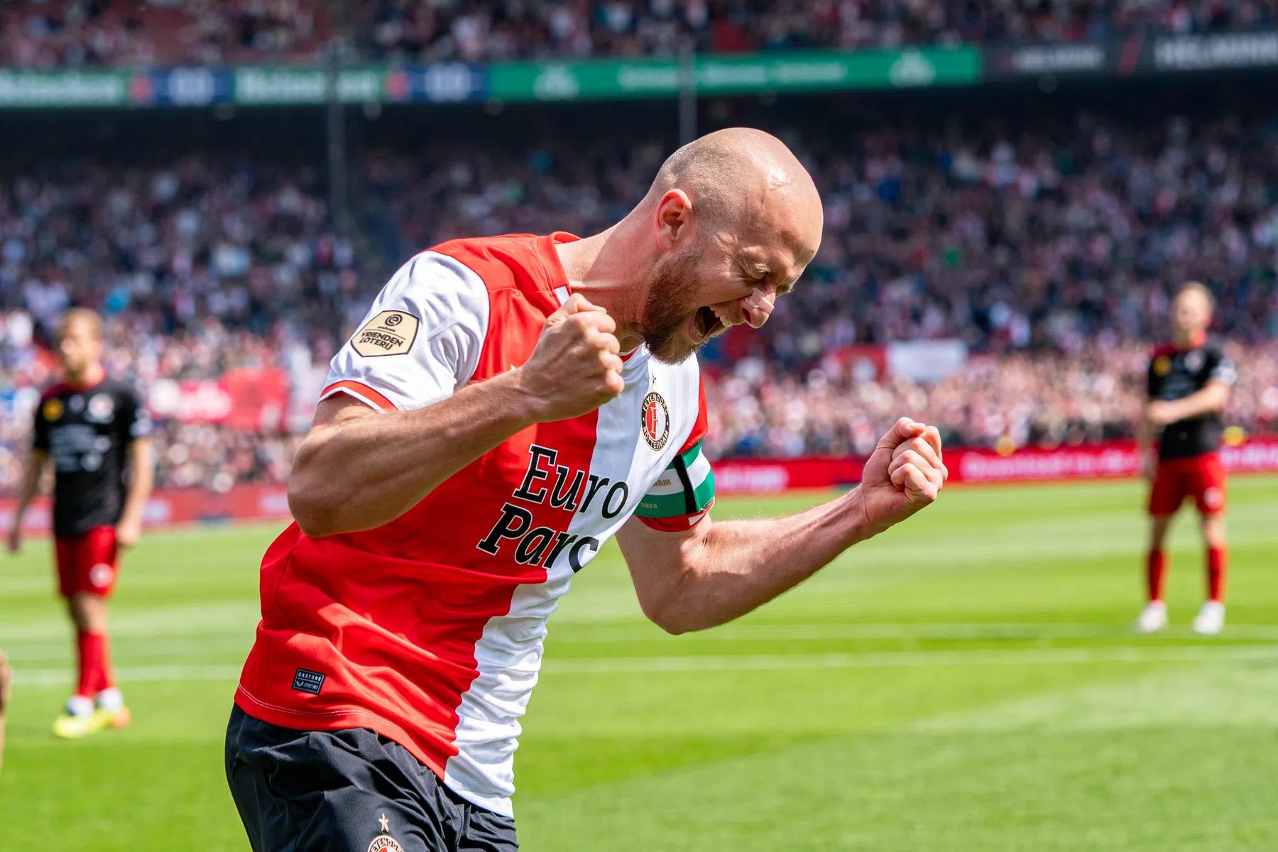 Trauner als een kind zo blij met eerste Feyenoord-treffer: 'Het is eindelijk gebeurd'