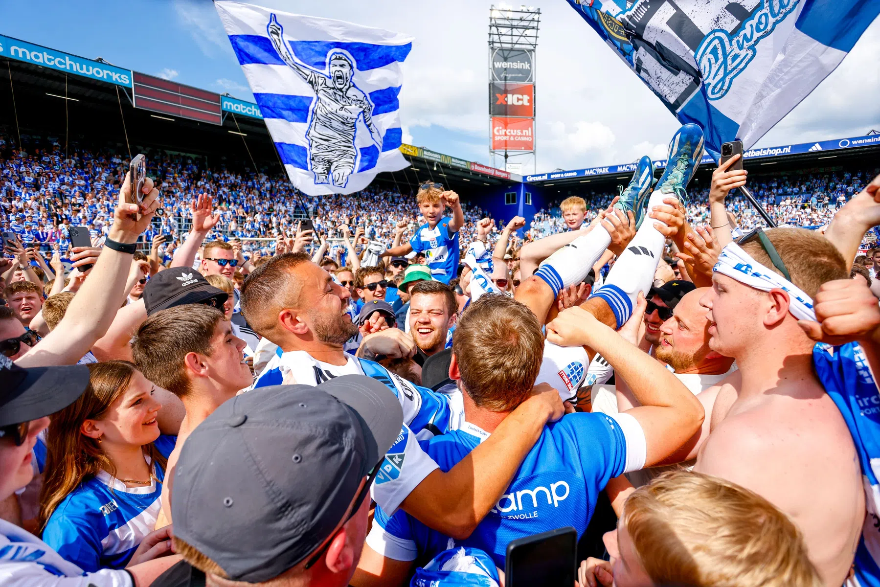 Emoties bij Van Polen: 'Toen ik mijn dochter hoorde, brak ik van alle kanten'