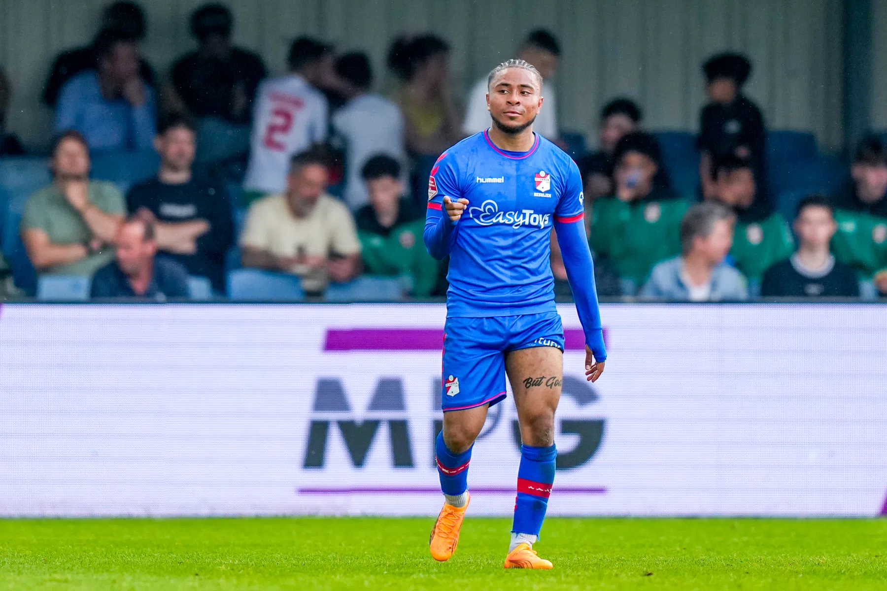 Dit is de man die FC Emmen weer laat dromen van de Eredivisie