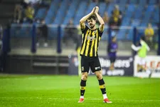 Thumbnail for article: Afzwaaiende Van Ginkel: 'Een van de betere sferen die ik hier heb meegemaakt'