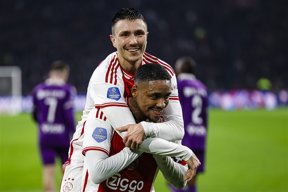 Rondje Eredivisie: 'Het is beter als Bergwijn en Berghuis blijven bij Ajax'