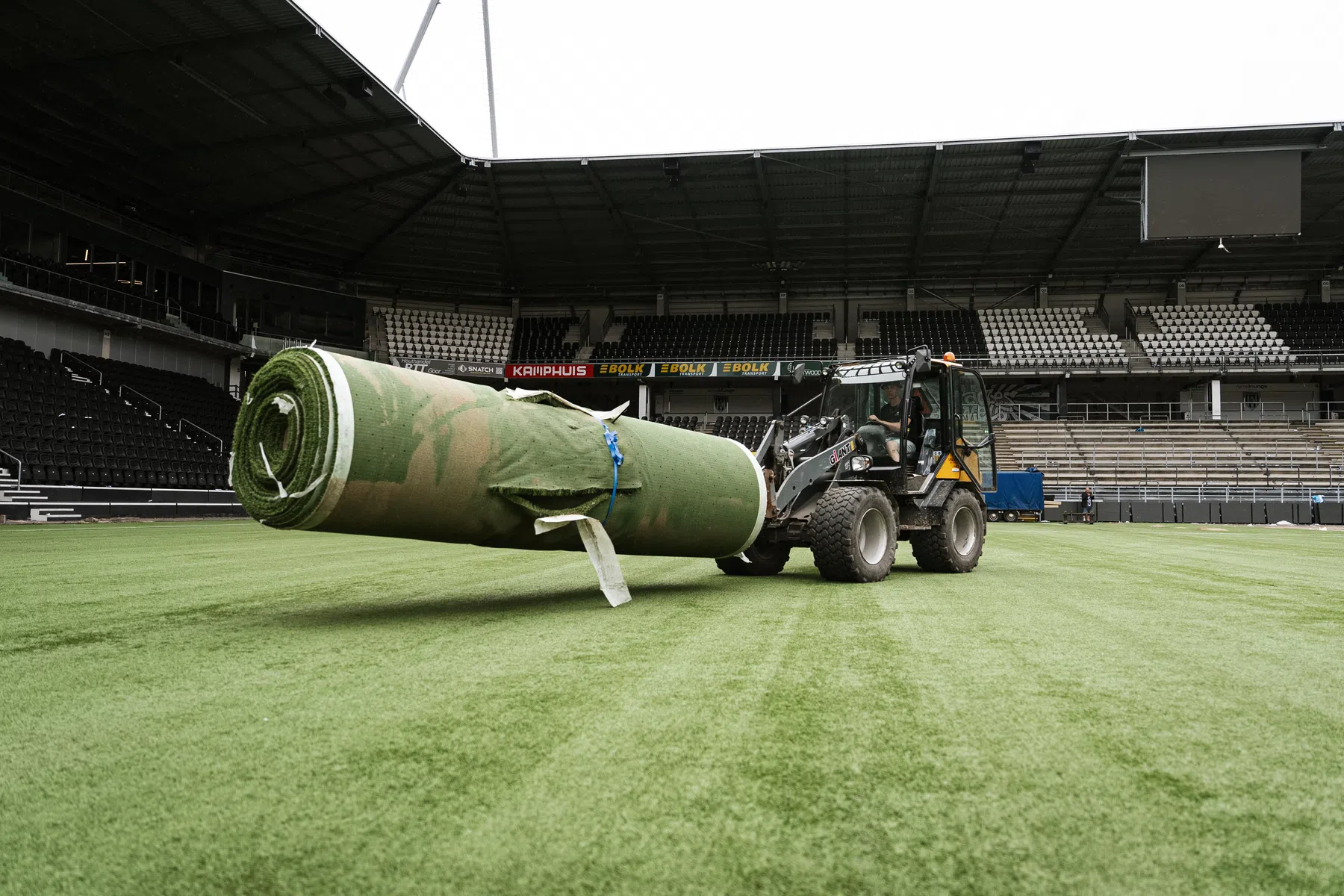 Heracles neemt na 21 jaar afscheid van kunstgras