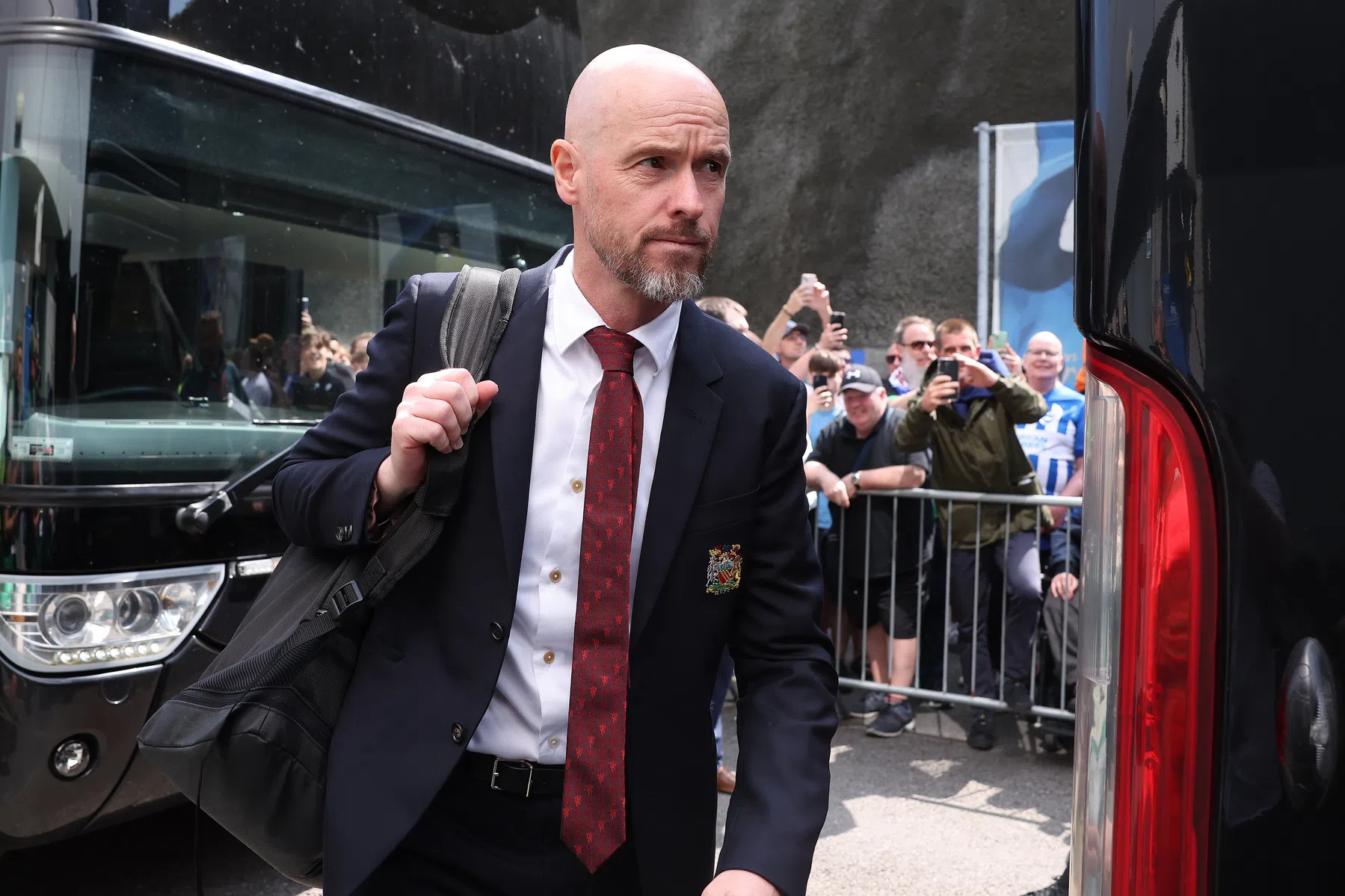 'Ik blijf erbij dat ik het schandalig vind wat ze Overmars hebben aangedaan'