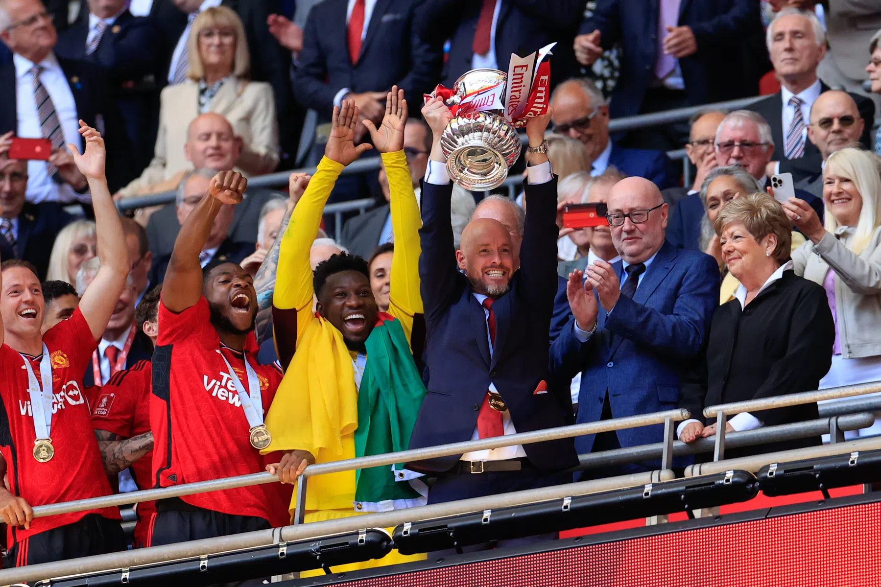 Van Basten pleit voor meer tijd voor Ten Hag bij Man Utd