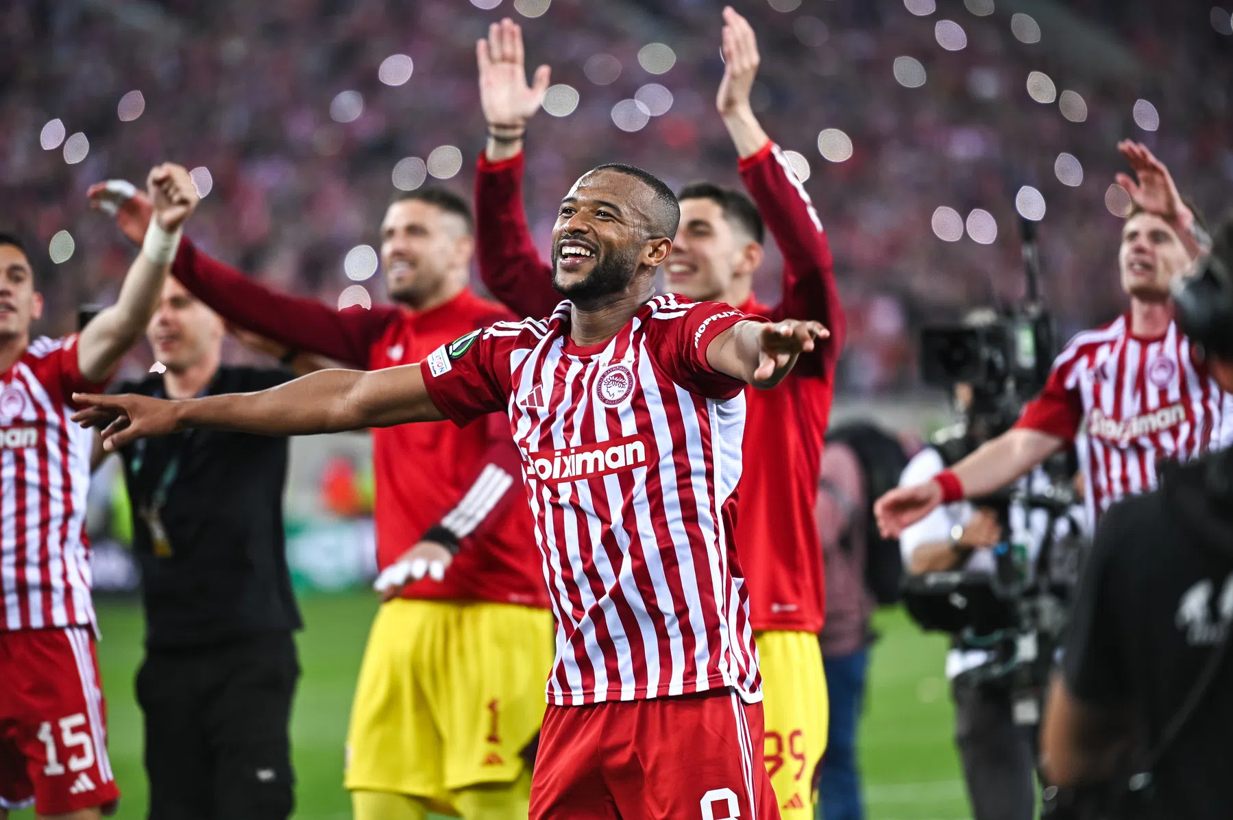 Olympiakos wint eerste Europese finale ooit en laat Fiorentina weer huilen