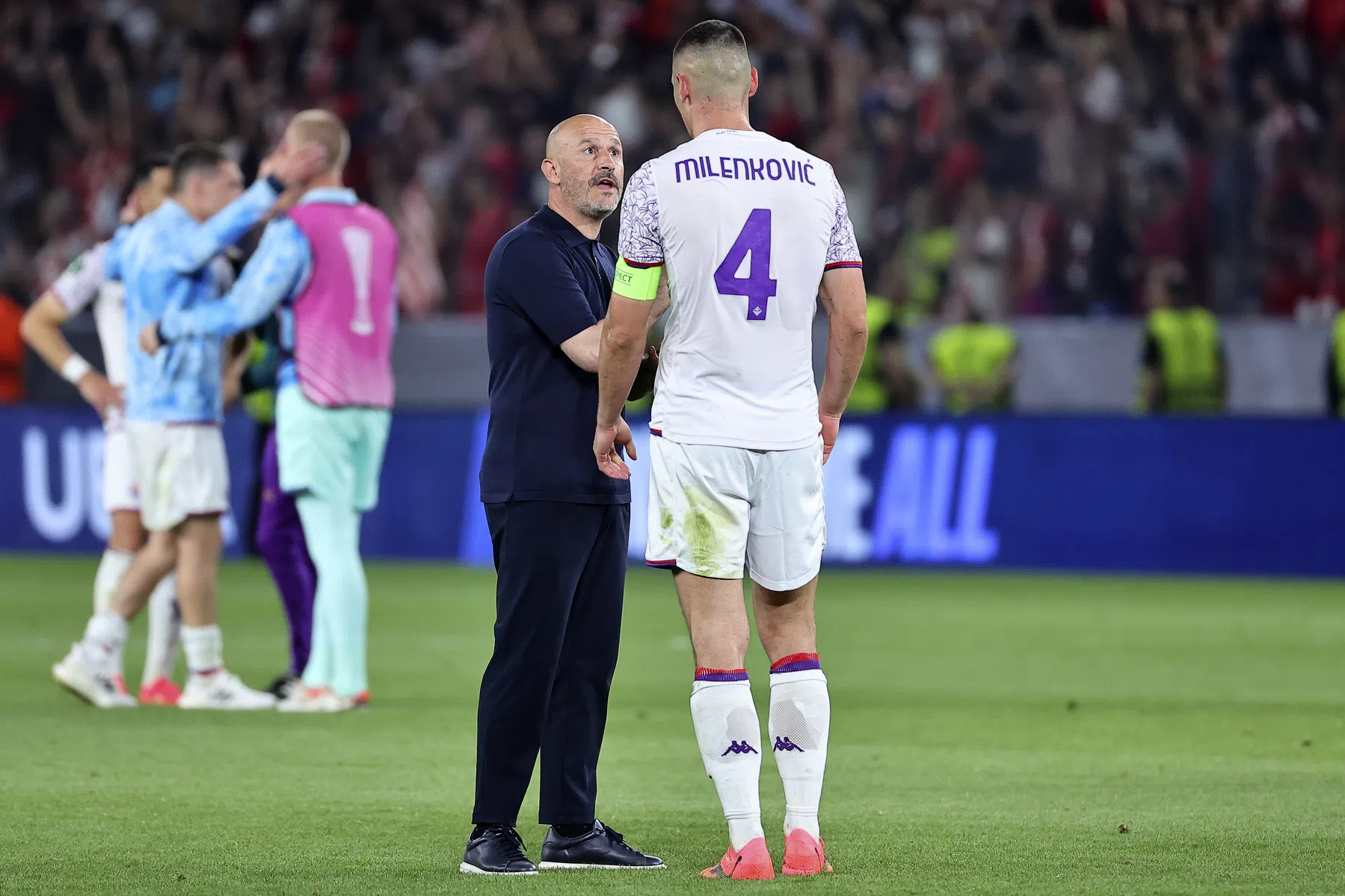 Fiorentina-trainer Italiano voelt zich in de steek gelaten