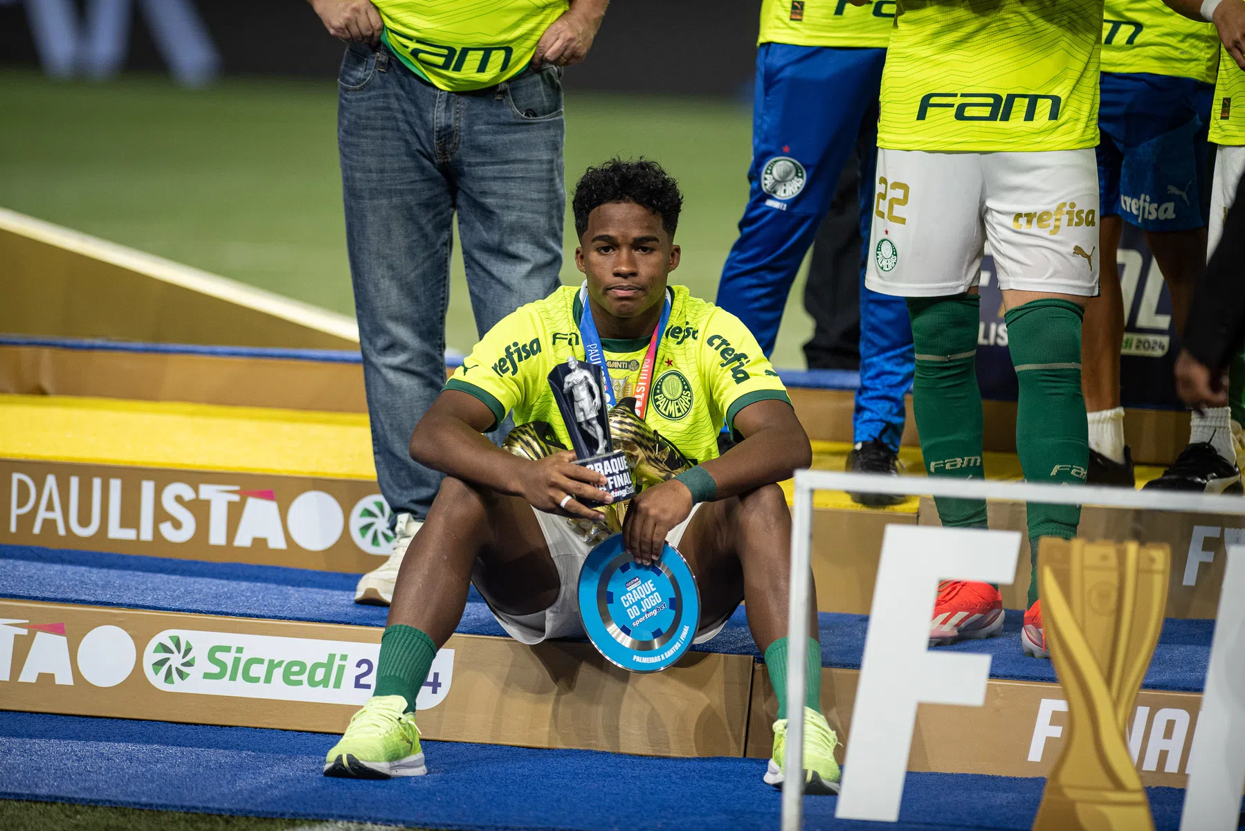 Endrick in tranen bij laatste wedstrijd voor Palmeiras