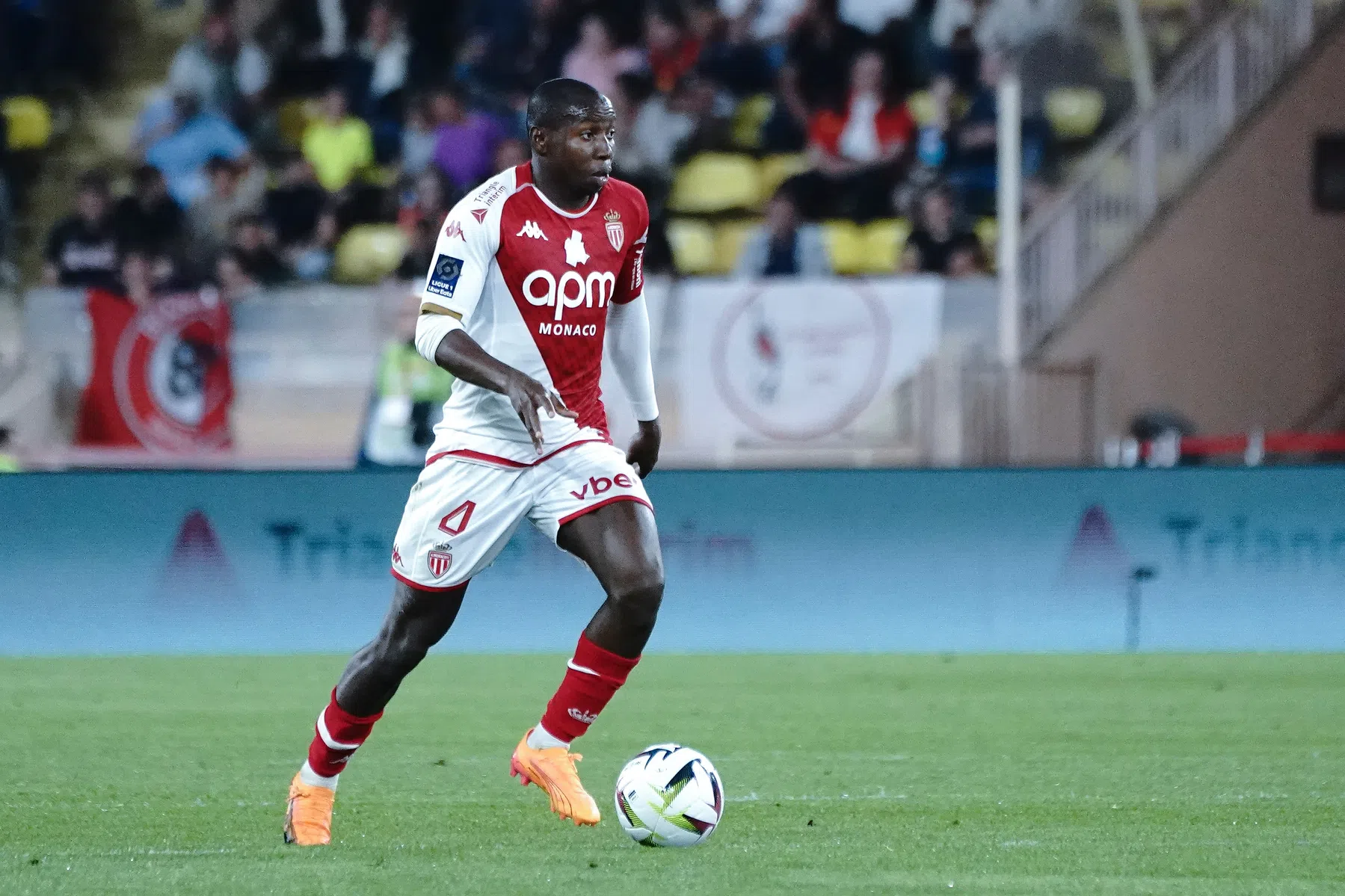 Monaco legt zich neer bij schorsing van speler met homofoob gedrag