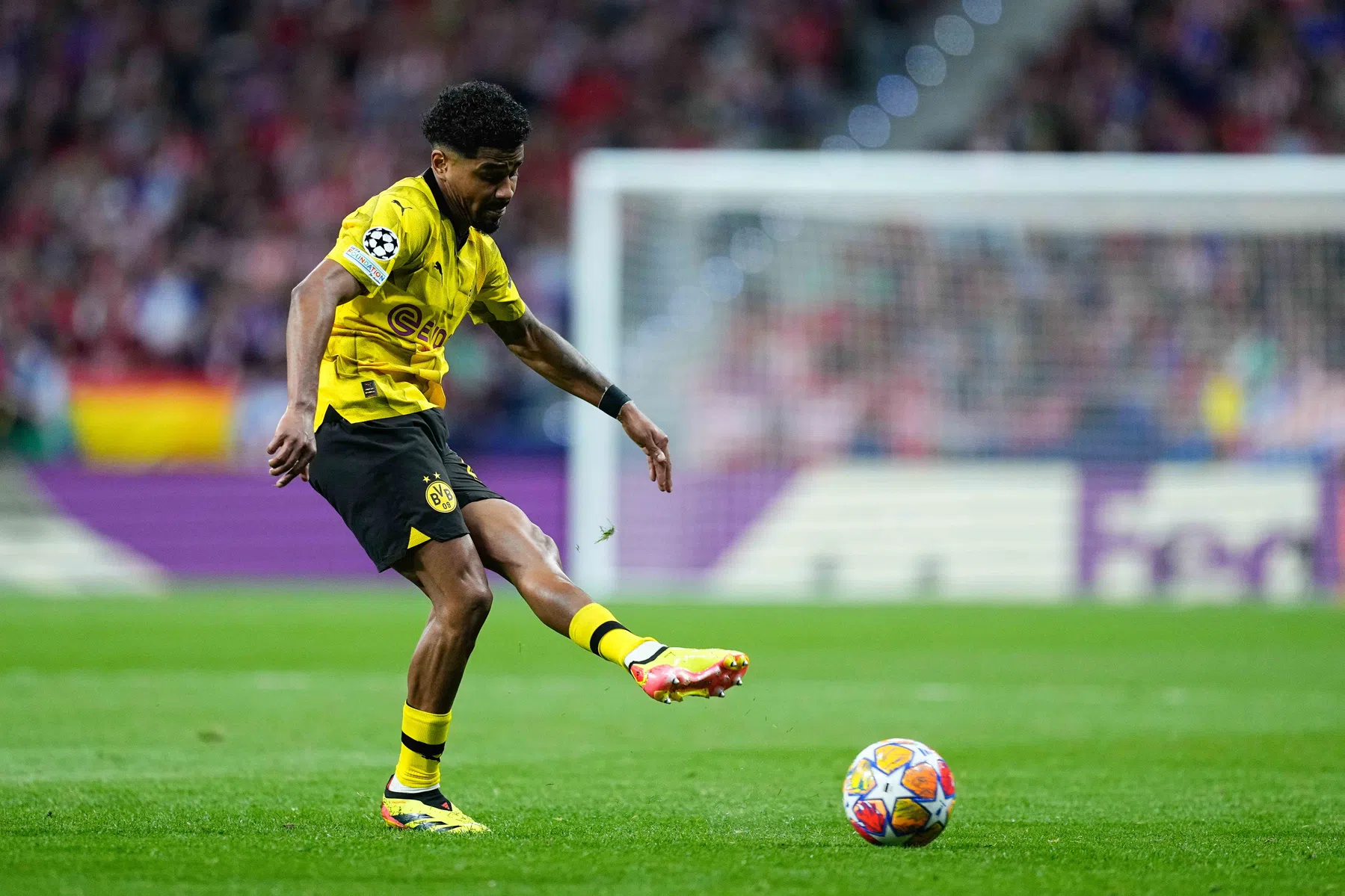 Dortmund begint CL-finale met Maatsen, reserverol voor Malen en Reus