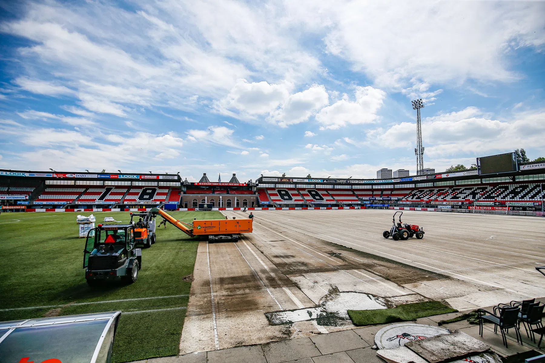 Na bijna twintig jaar wordt de Eredivisie weer eens kunstgrasloos