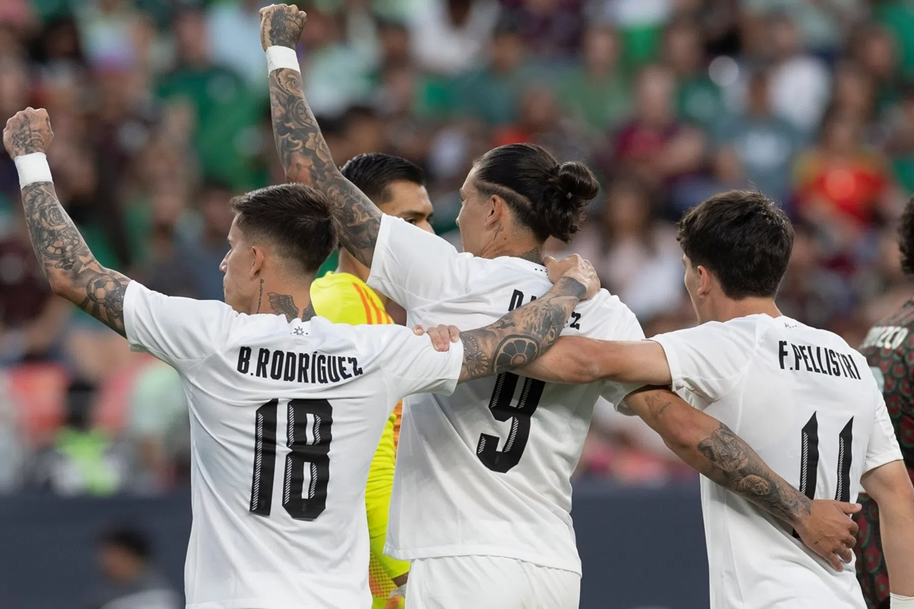 Núñez geeft signaal af aan Slot met hattrick tegen Mexico