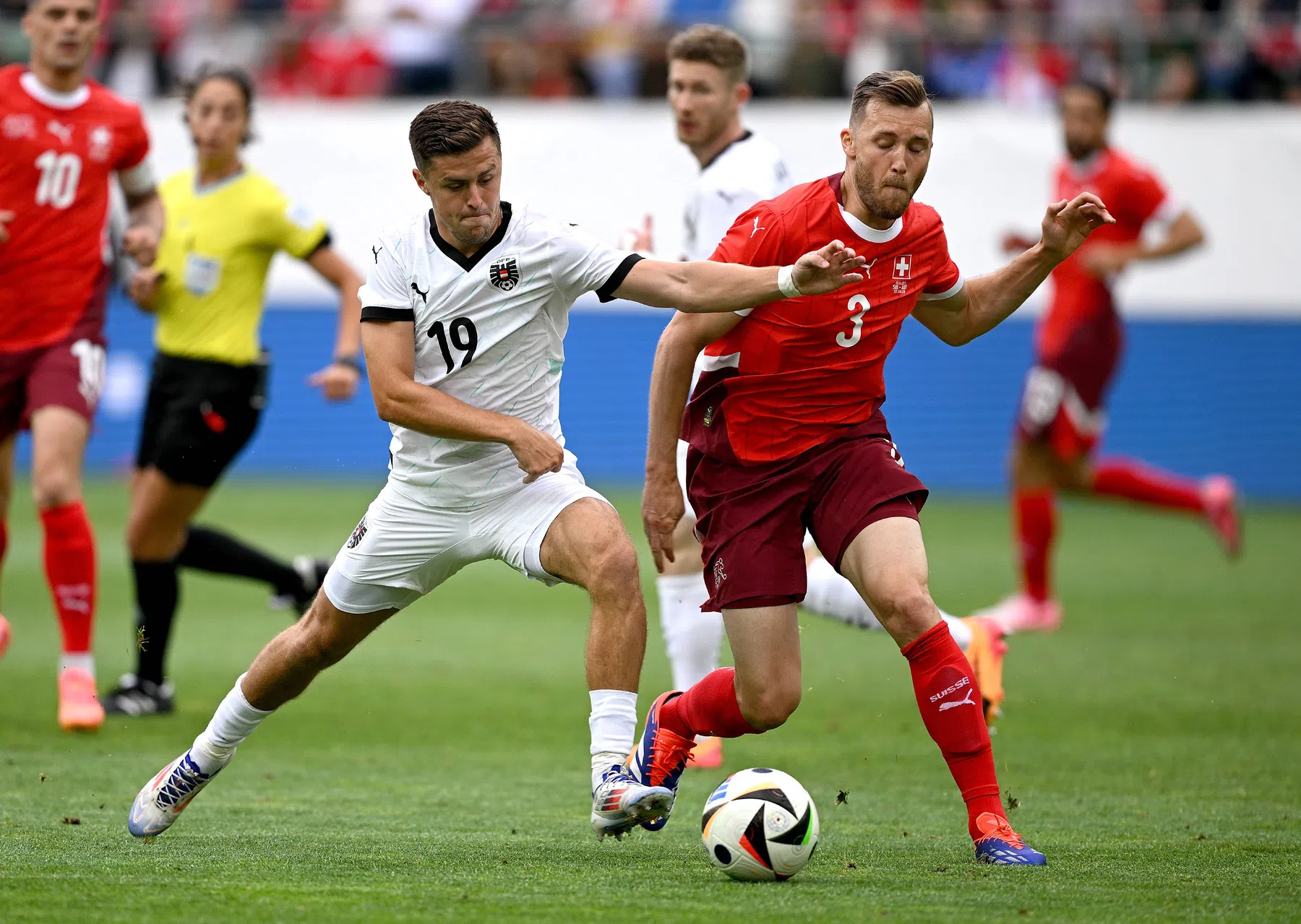 Oostenrijkse media vol vertrouwen over EK: 'Ze blijven onoverwinnelijk'