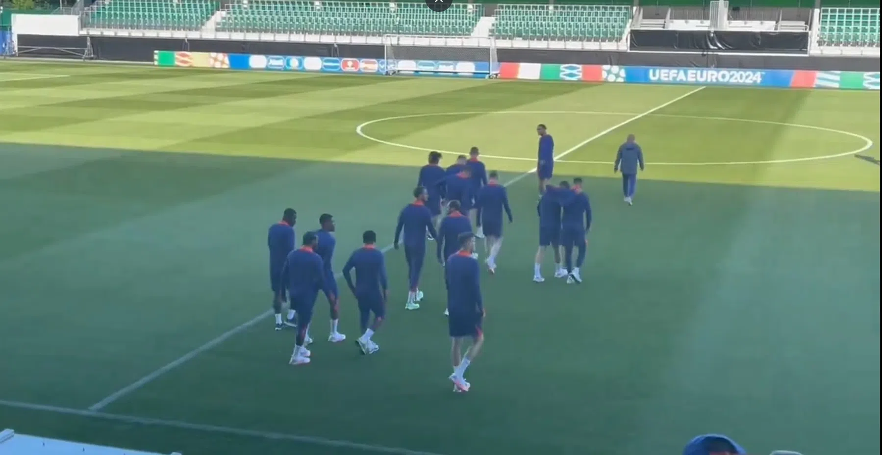 Oranje maakt met Maatsen eerste trainingsminuten in Duitsland