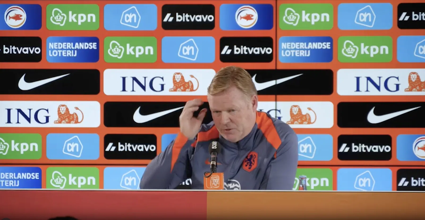Koeman over Lewandowski: 'Ik weet nooit of alle berichten waar zijn'