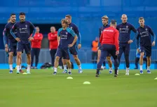 Thumbnail for article: Sutalo en Sosa tegen Spanje: 'Communicatie achterin is superbelangrijk'