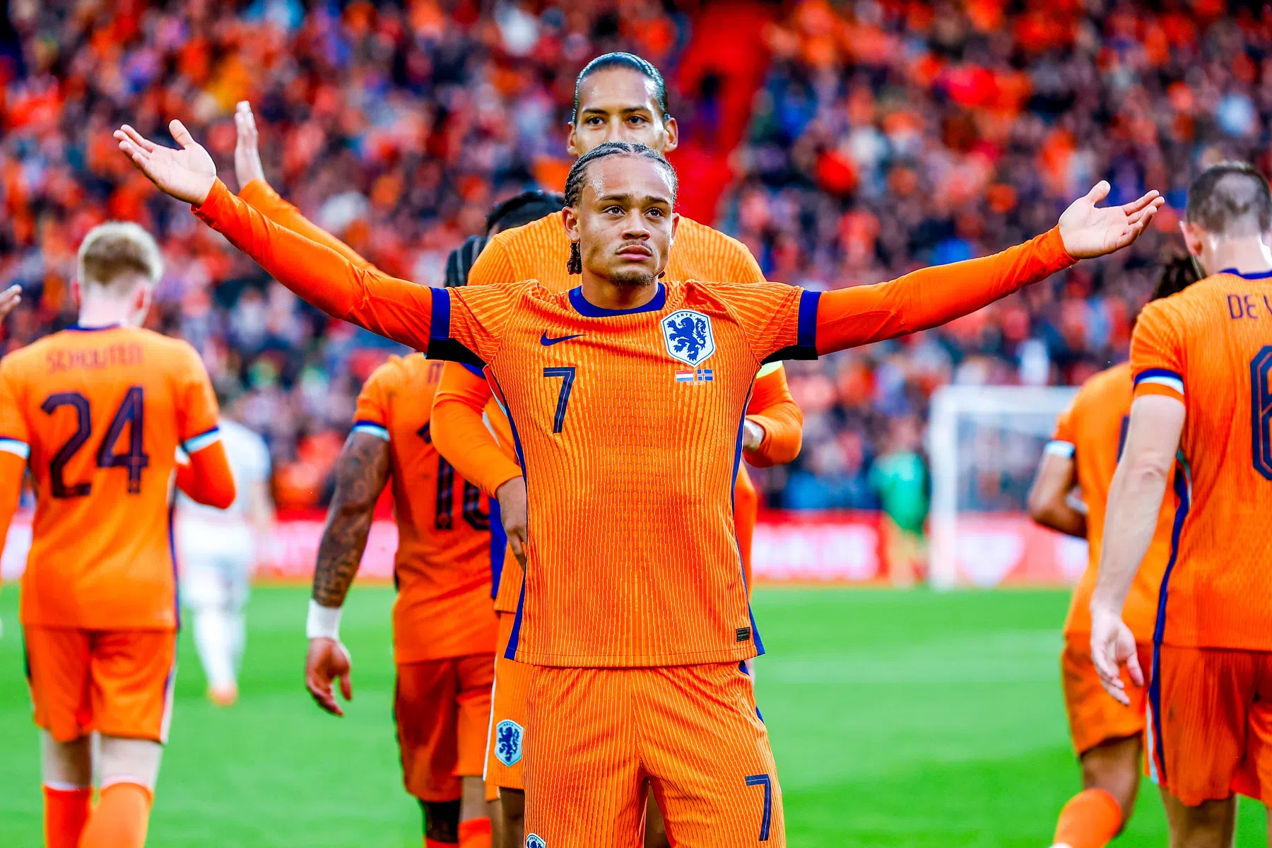 Koeman vol lof over Simons: 'Gaat een heel goed EK spelen'
