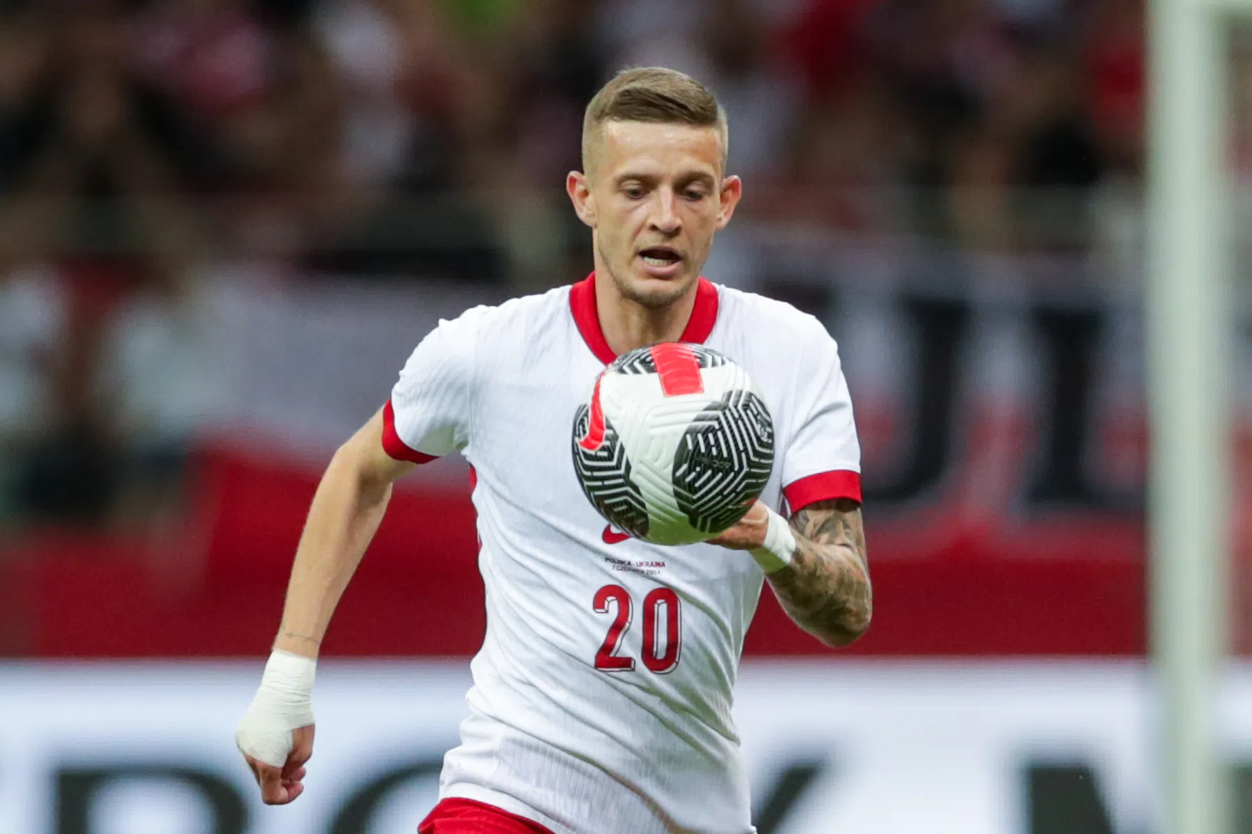 Verrassende basisplaats voor Szymanski bij gehavend Polen