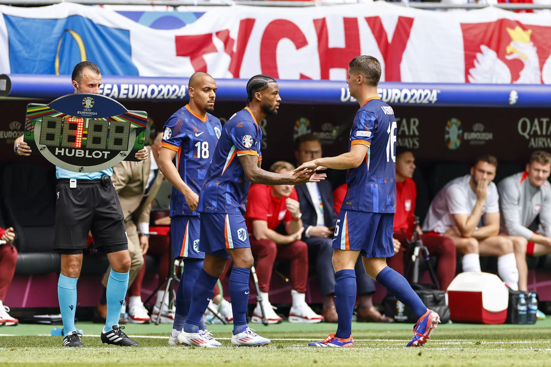 Ophef laat eerste invaller Wijnaldum koud: 'Maak me daar niet druk om'