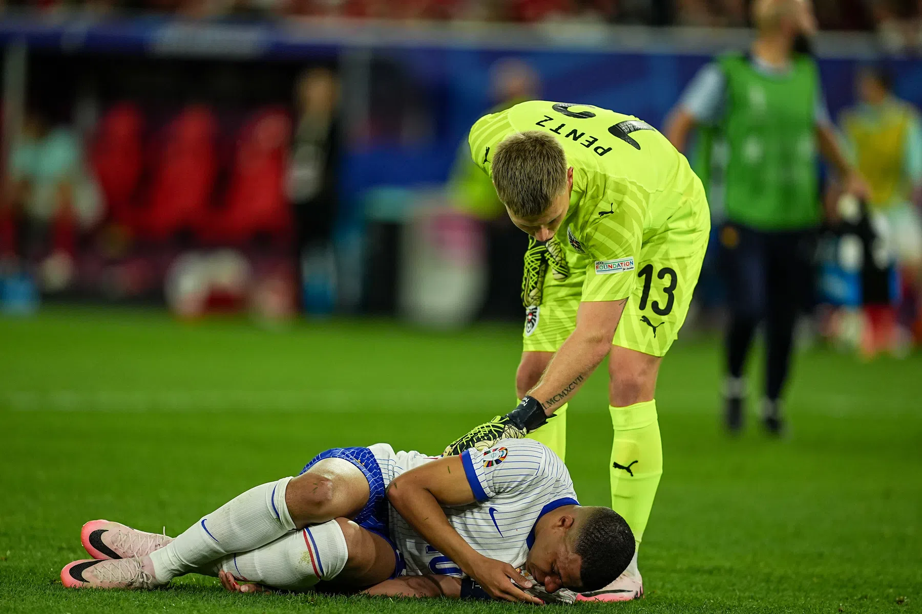 Ook kritiek op Mbappé: 'Ik was sportief, in tegenstelling tot hem'