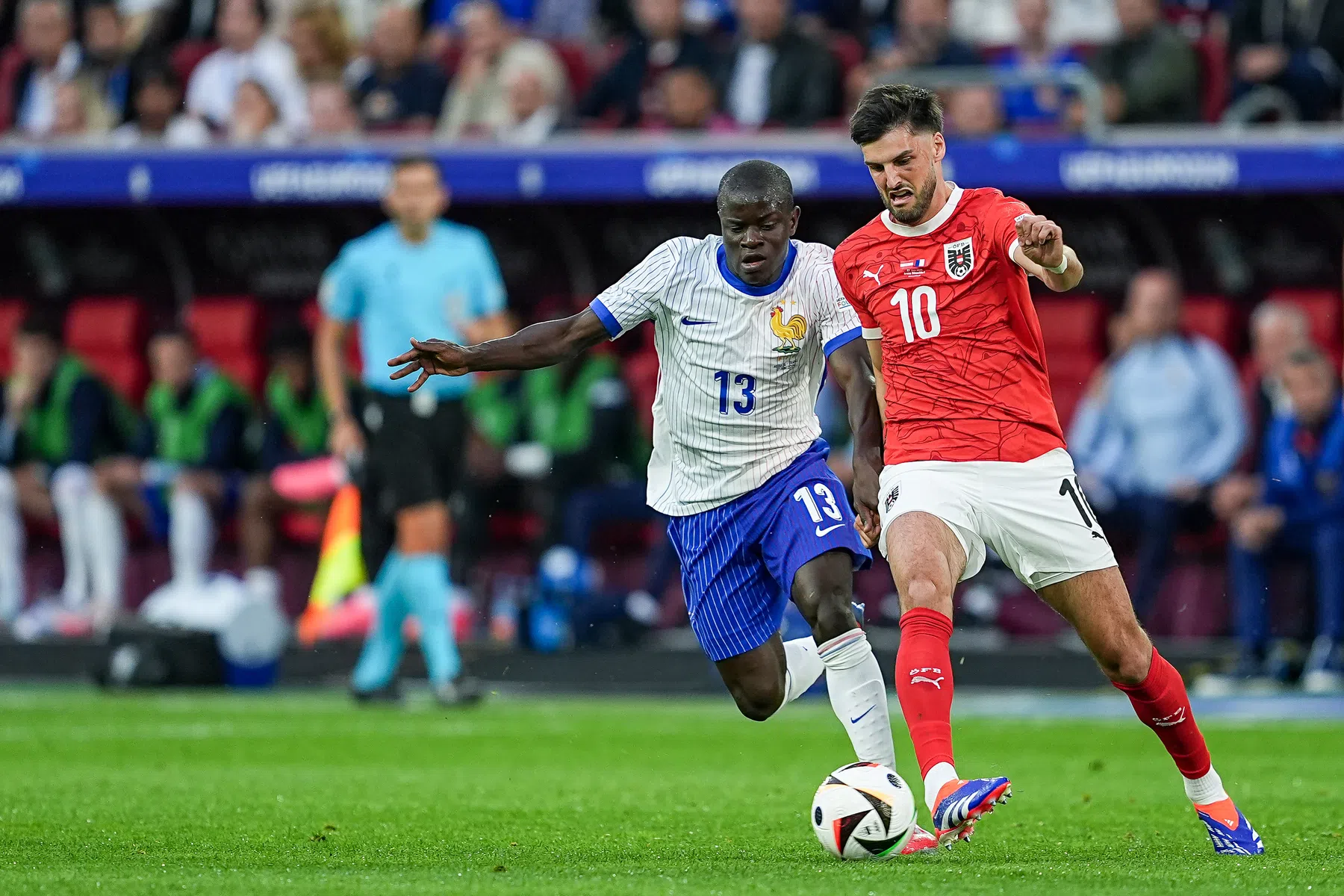 Kanté is weer de vriendelijke en nederige superster van Frankrijk