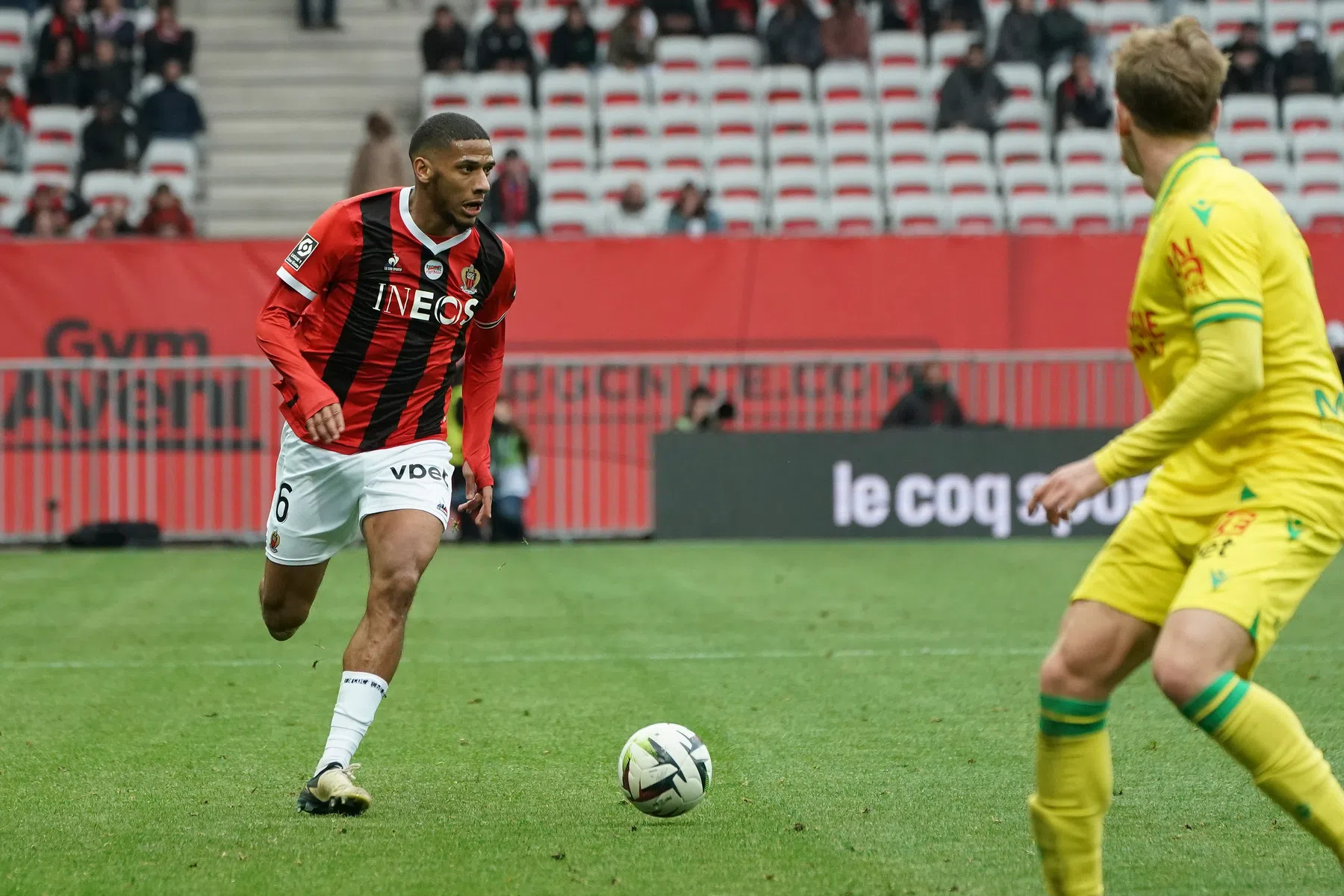 UEFA houdt transfer Todibo naar Manchester United tegen