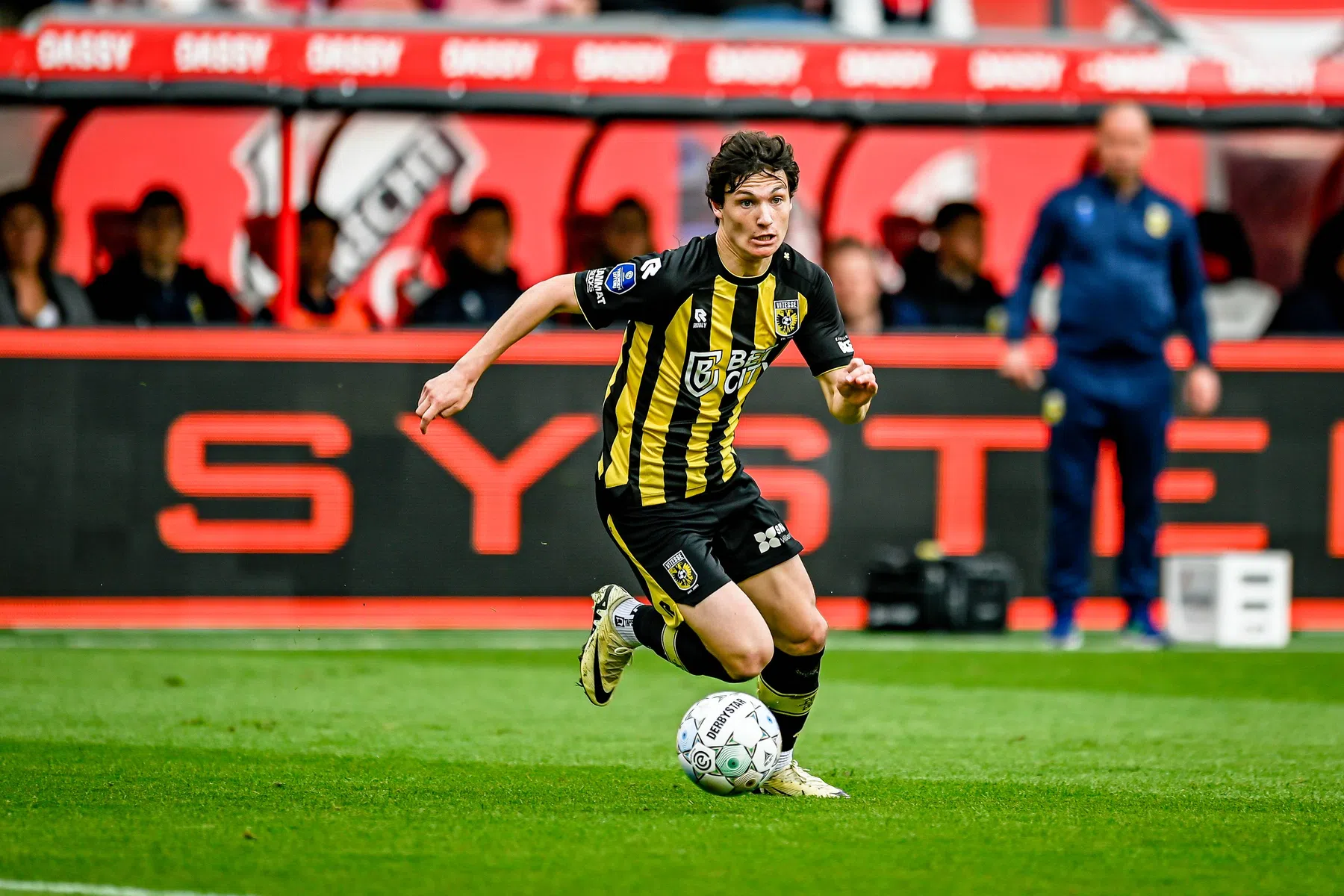 FC Utrecht houdt Vitesse-lichtpunt in de Eredivisie